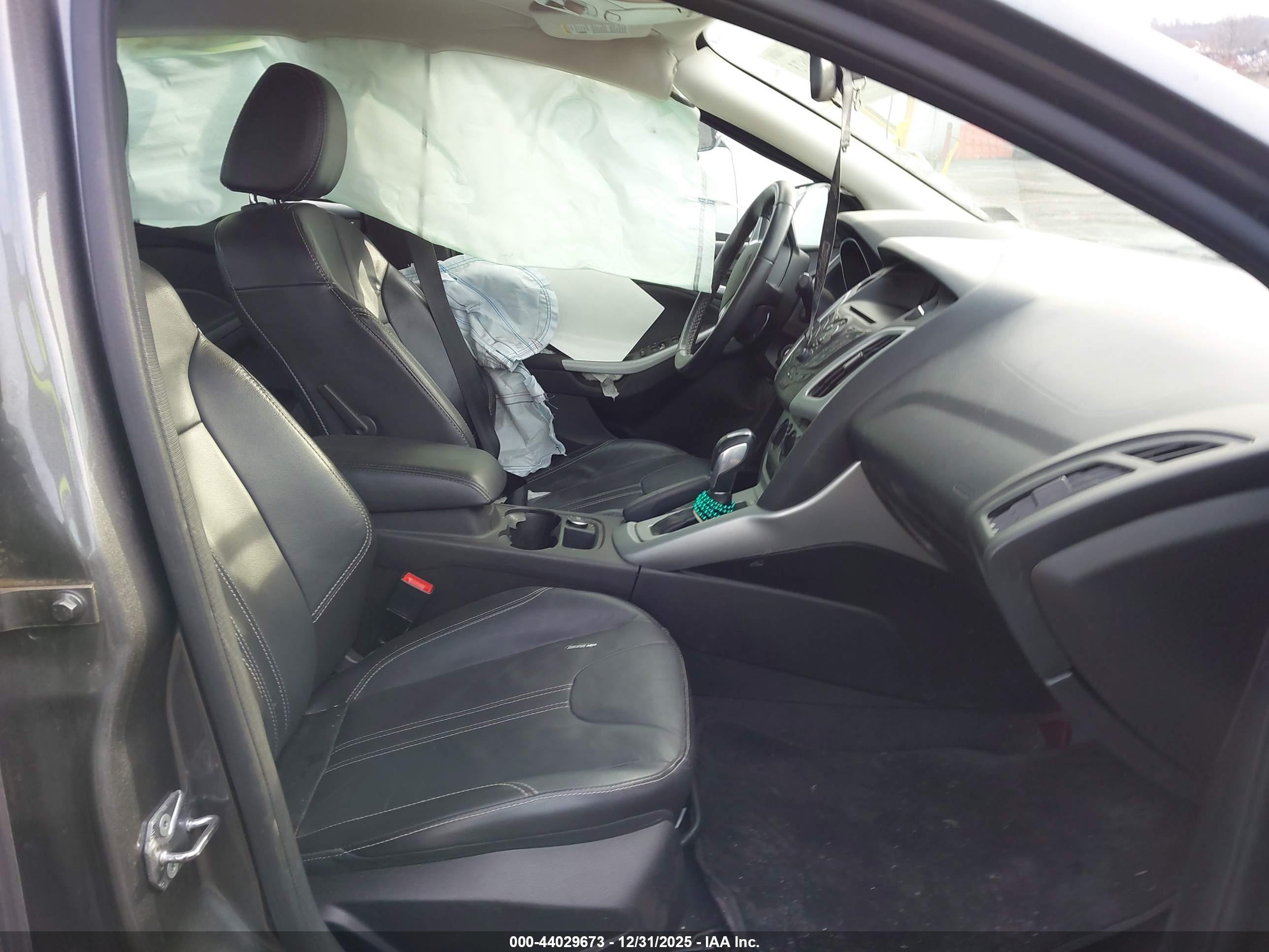 FORD FOCUS image 5