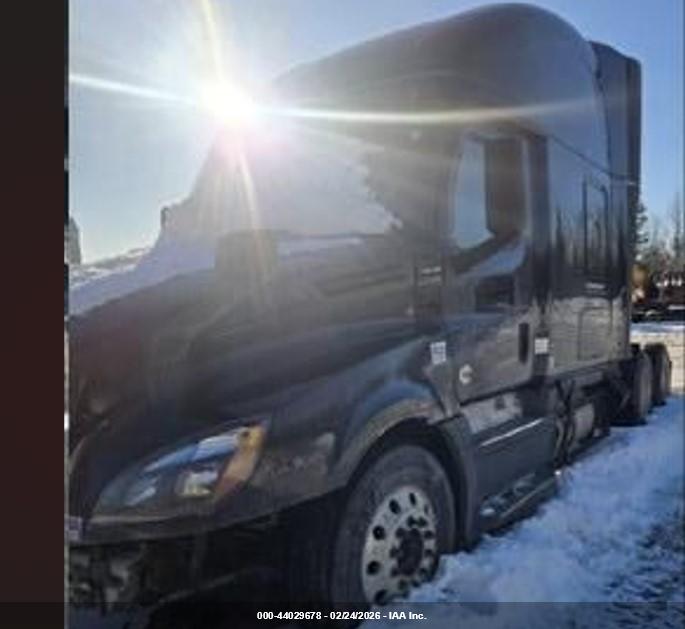 FREIGHTLINER NEW image 2