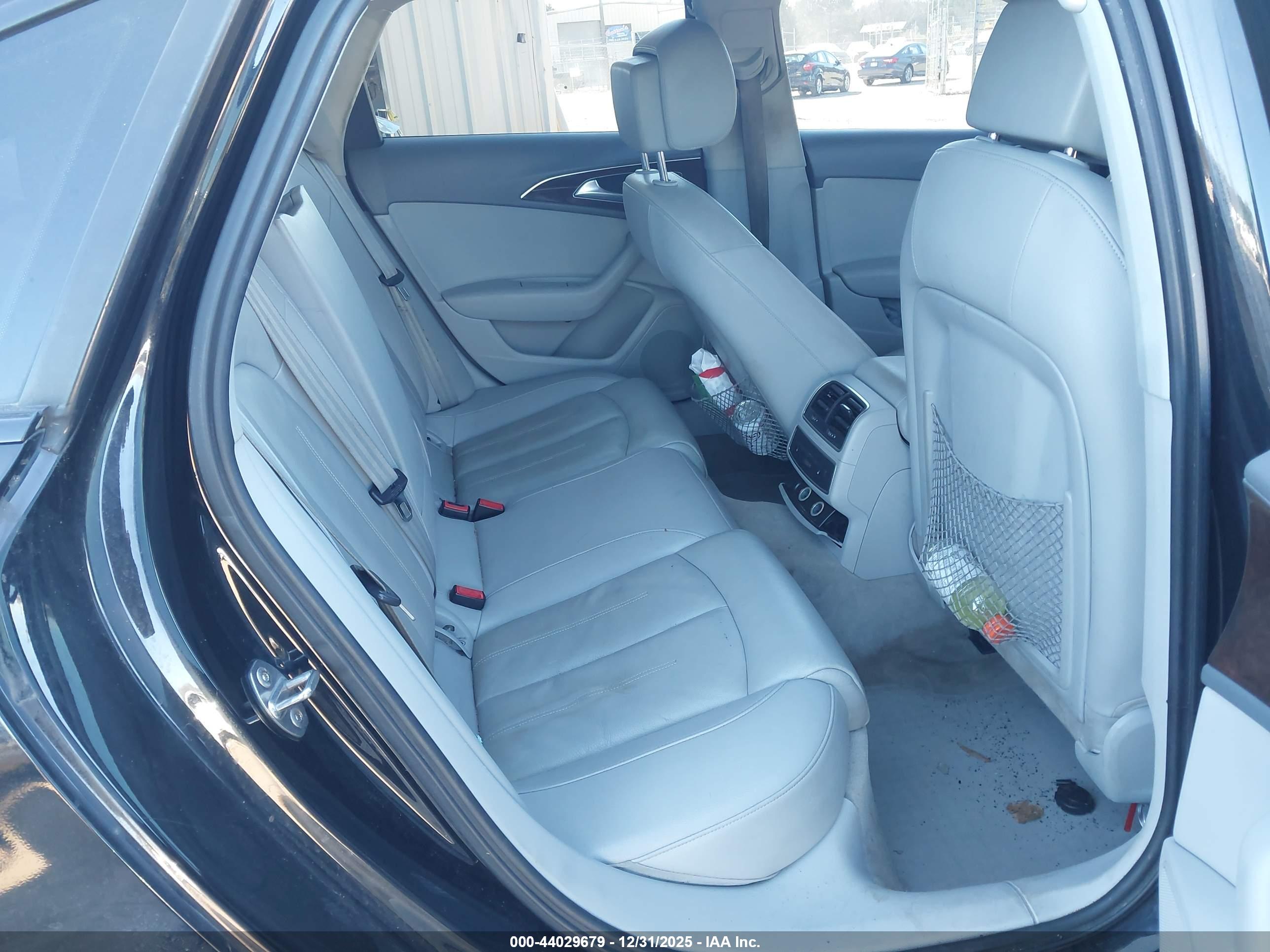 AUDI A6 image 8