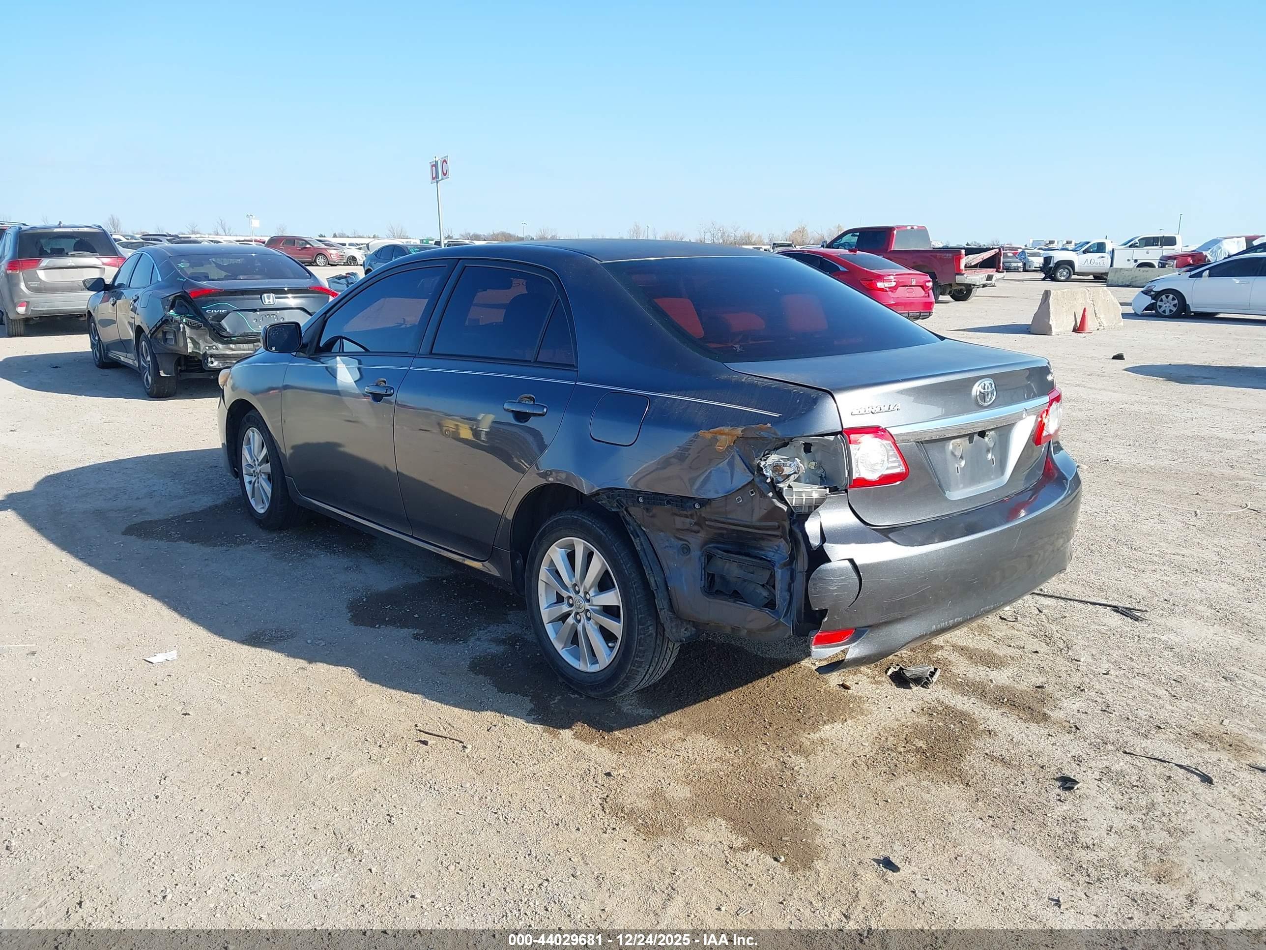 TOYOTA COROLLA image 3