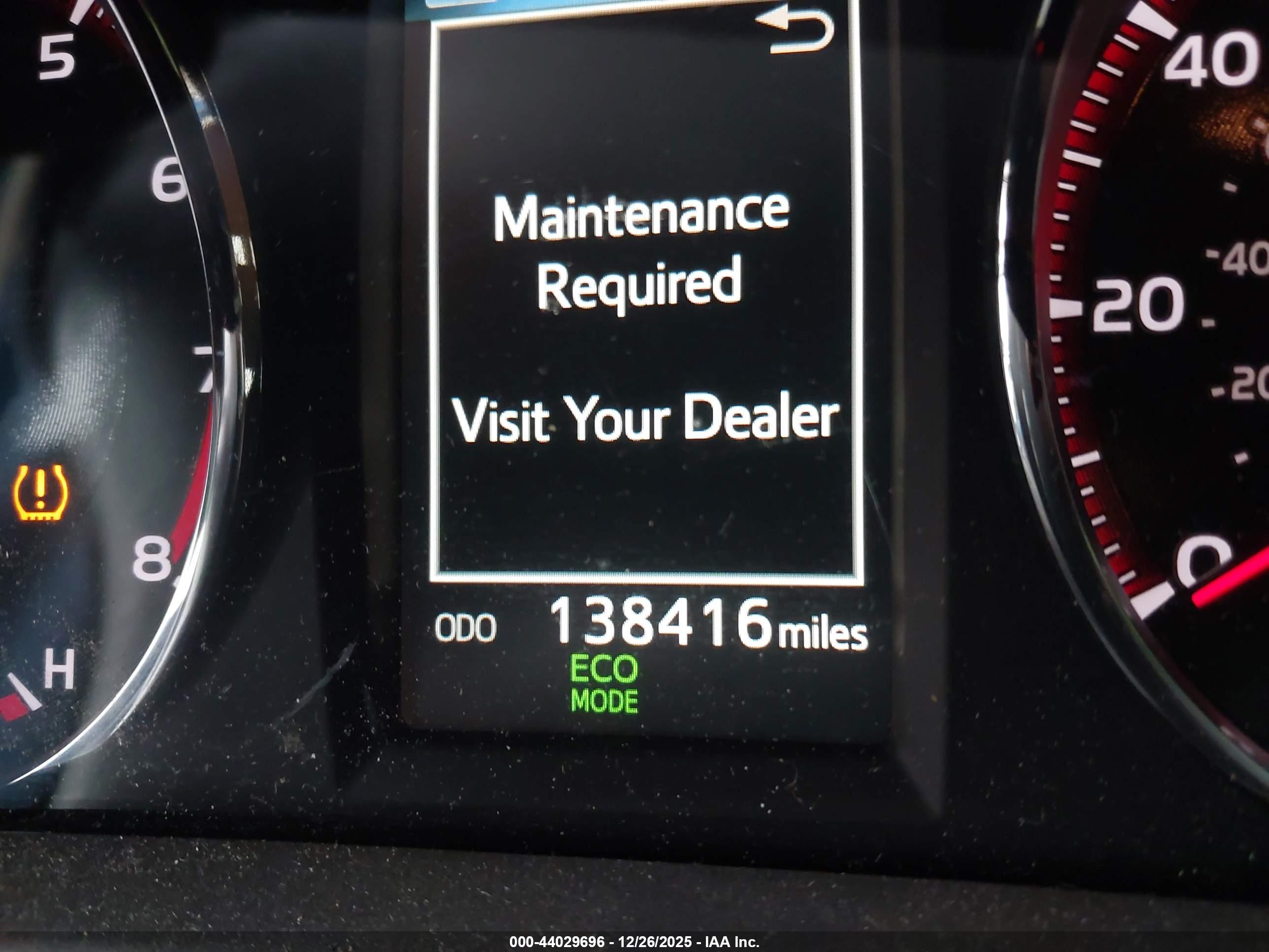 TOYOTA RAV4 image 7