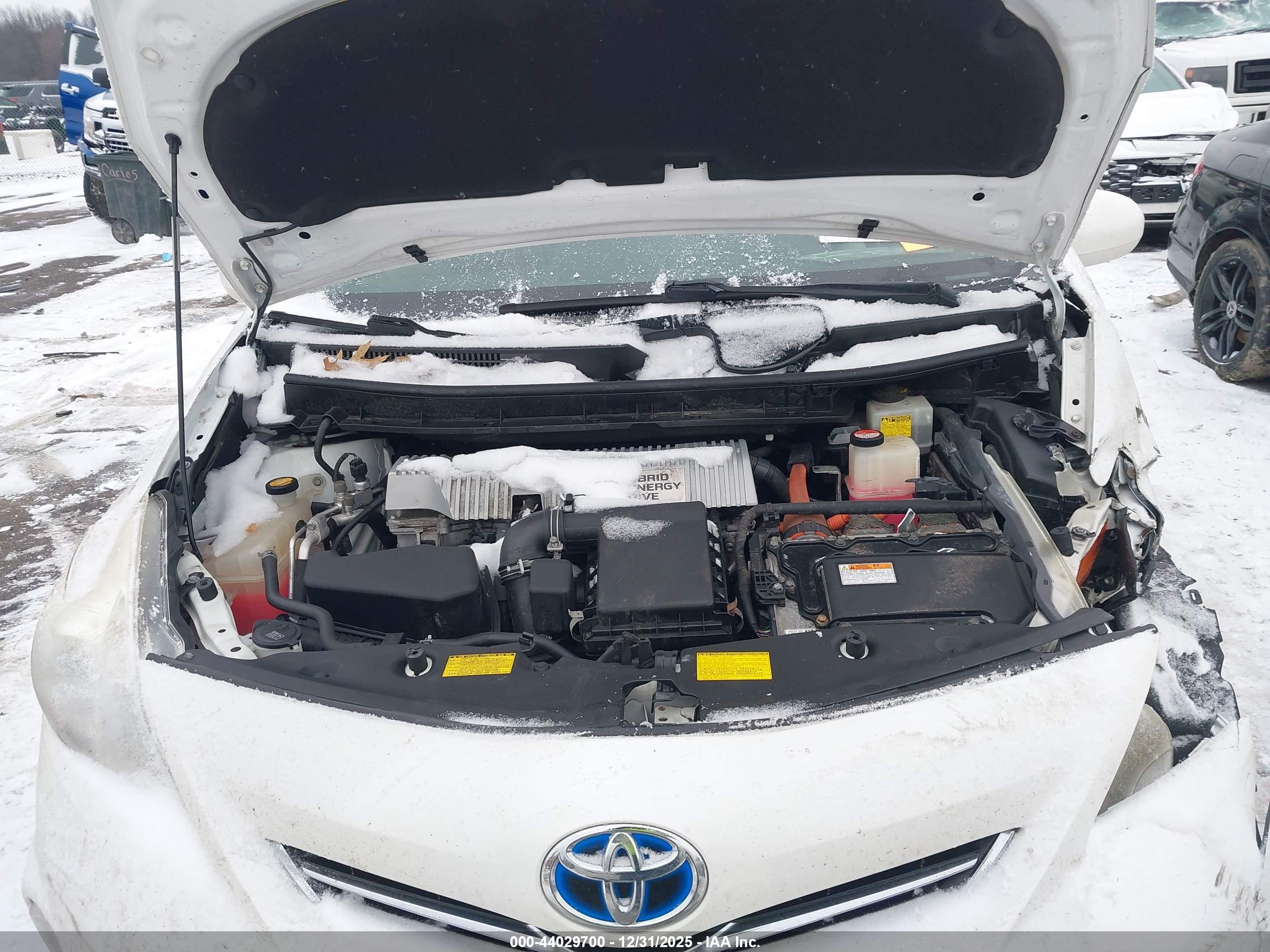 TOYOTA PRIUS image 10