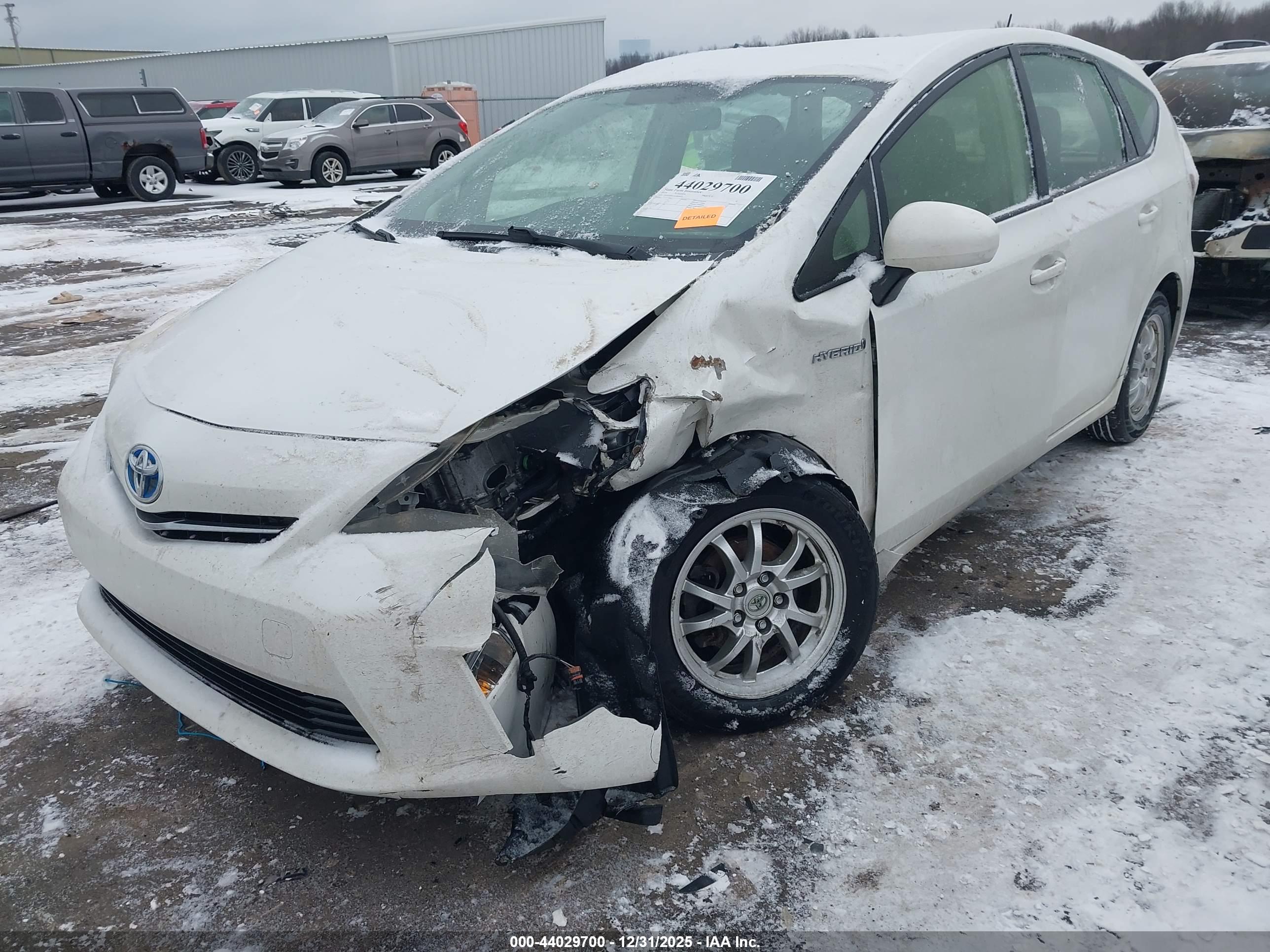 TOYOTA PRIUS image 6