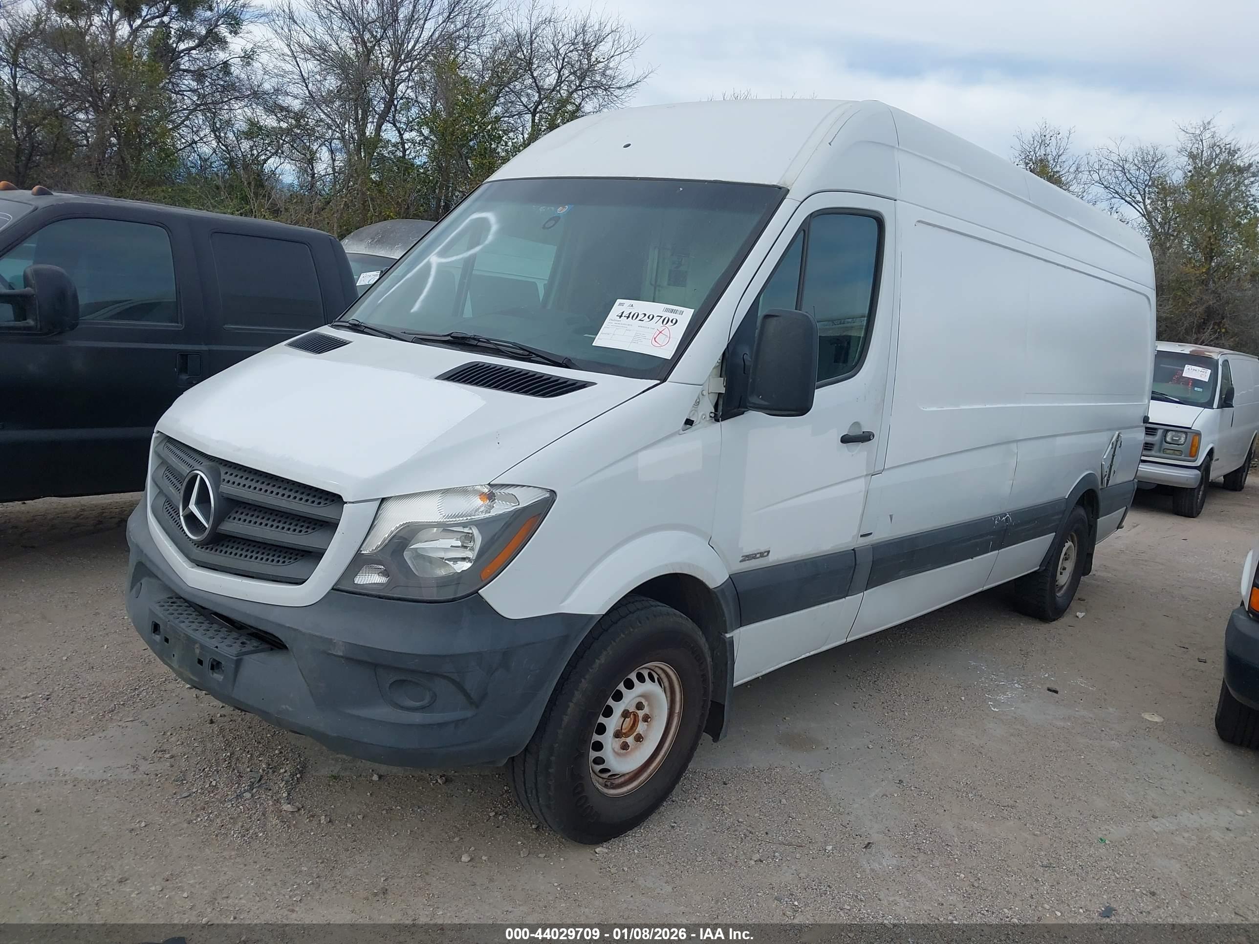 MERCEDES-BENZ SPRINTER image 2