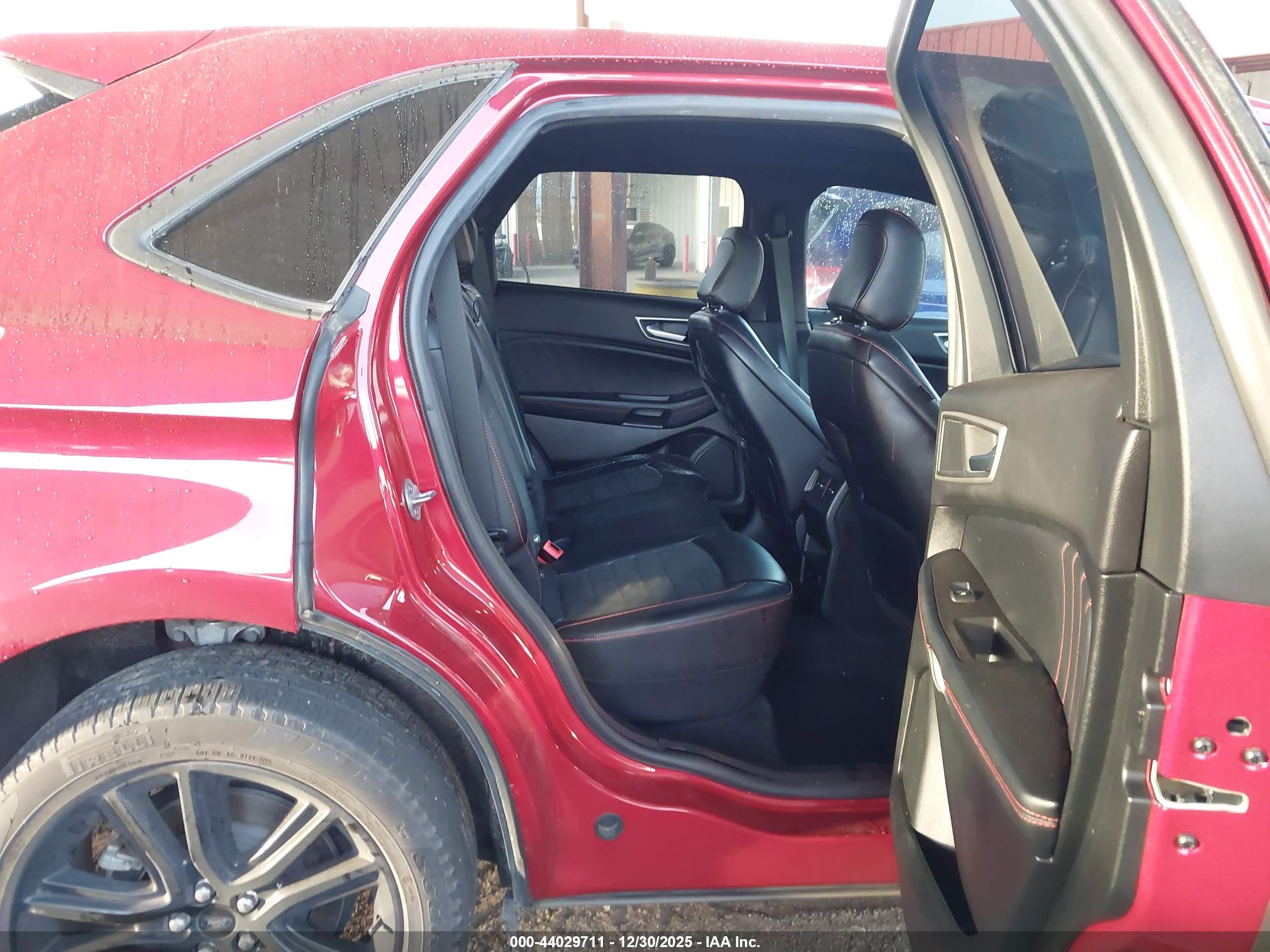 FORD EDGE image 8