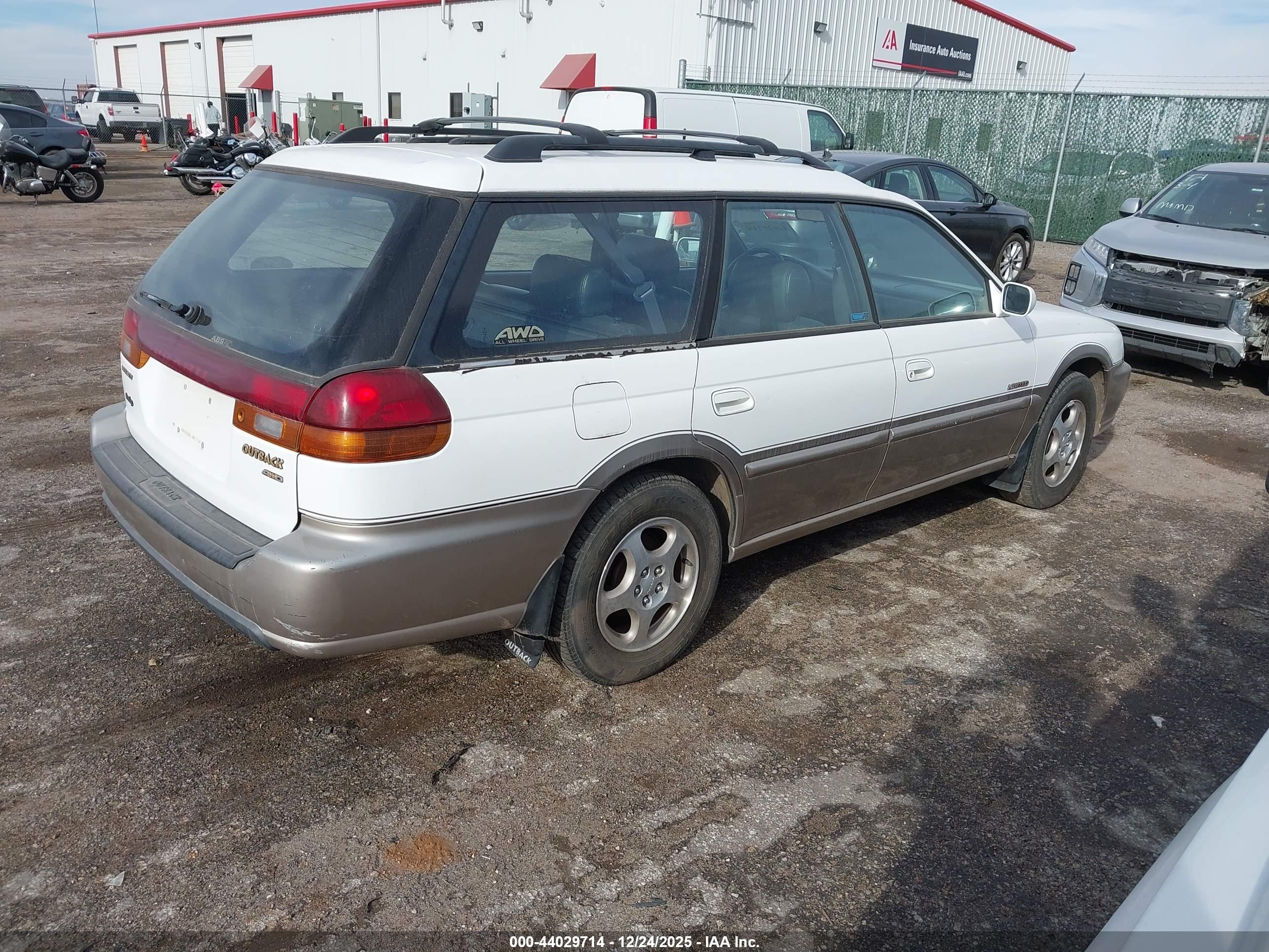 SUBARU LEGACY image 4