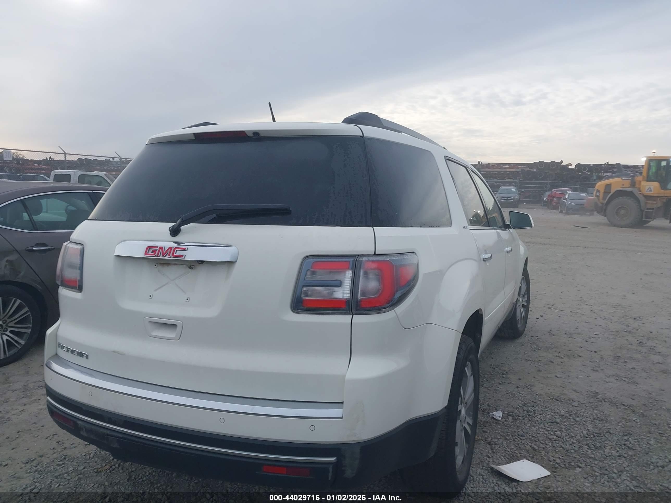 GMC ACADIA image 4
