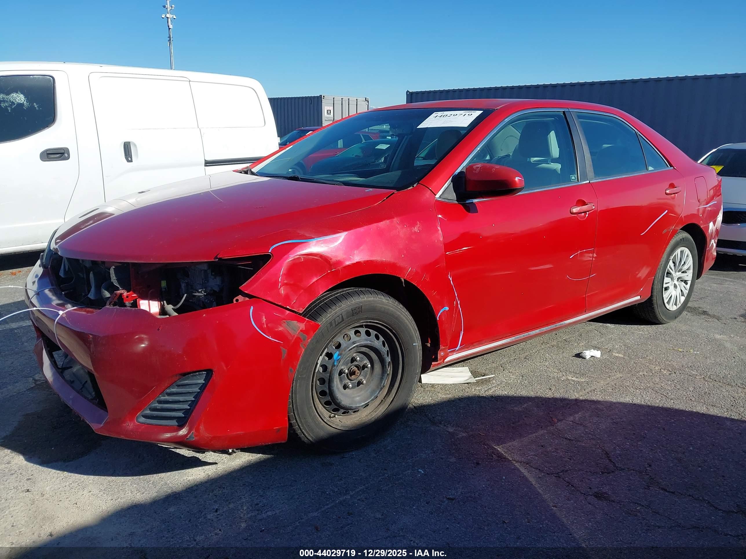 TOYOTA CAMRY image 2