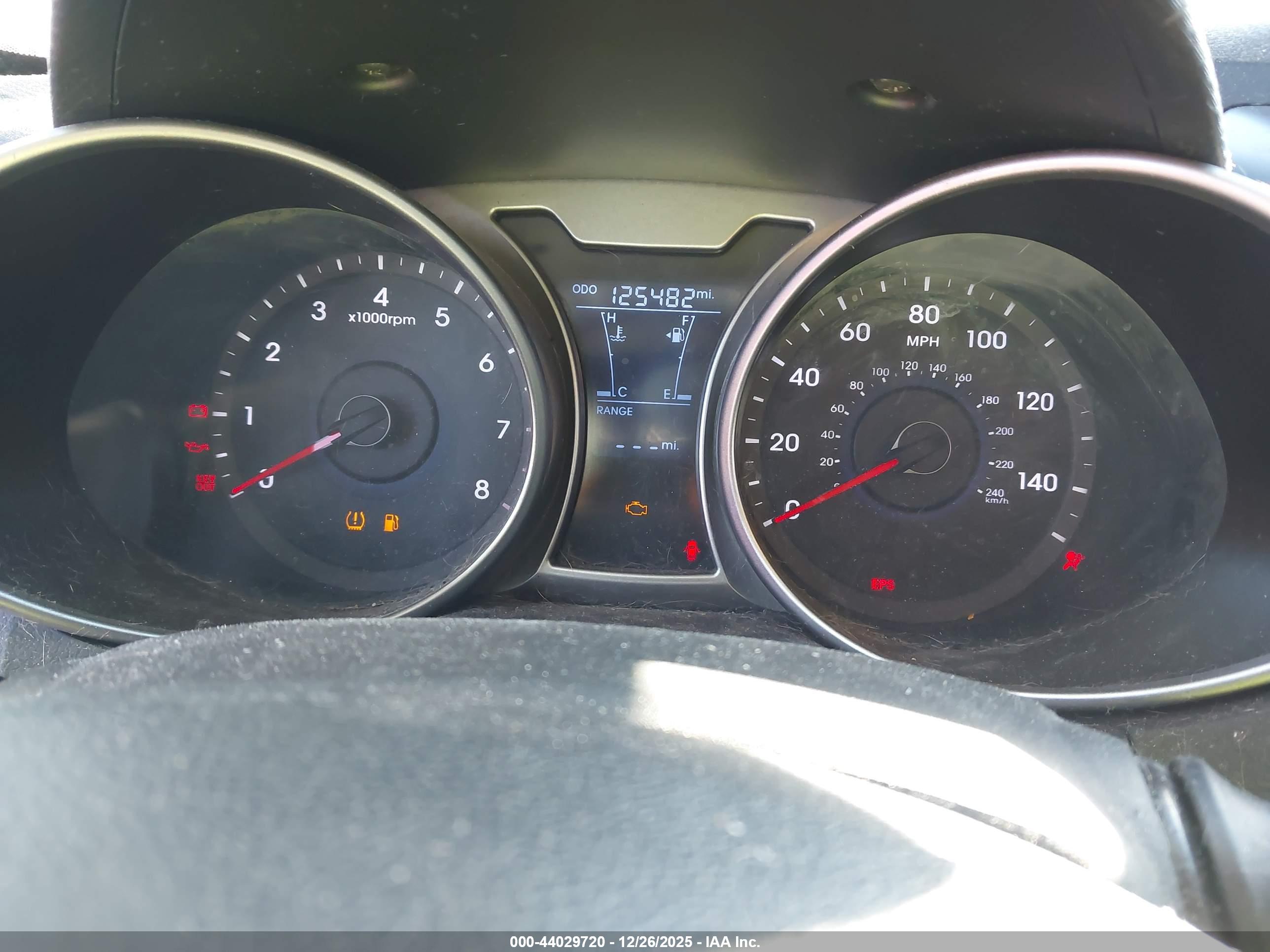 HYUNDAI VELOSTER image 7