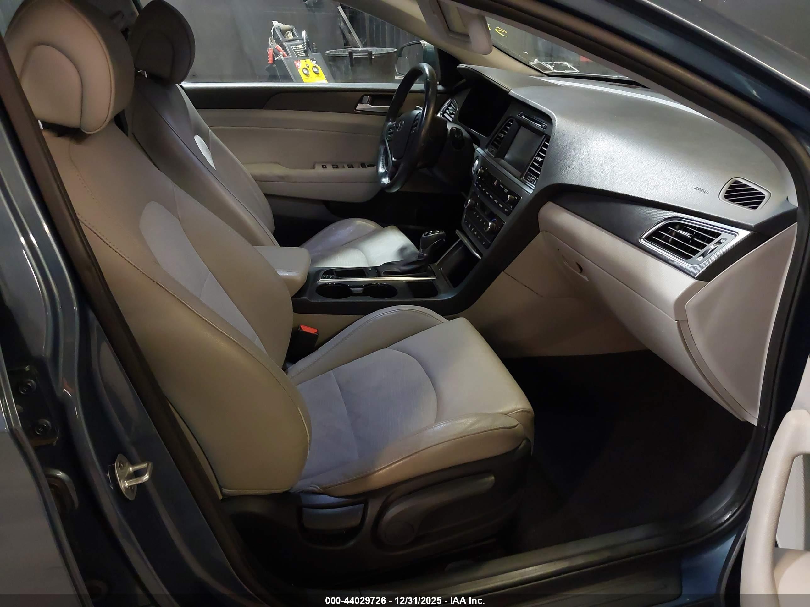 HYUNDAI SONATA image 5
