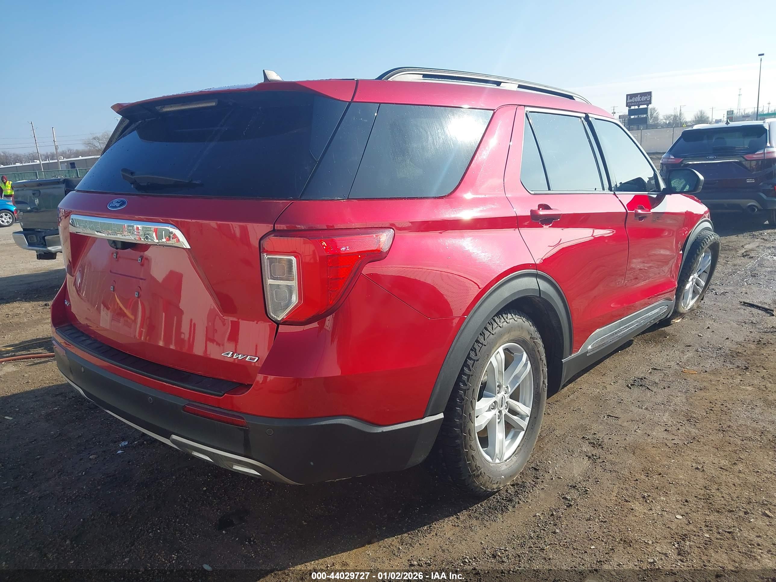 FORD EXPLORER image 4
