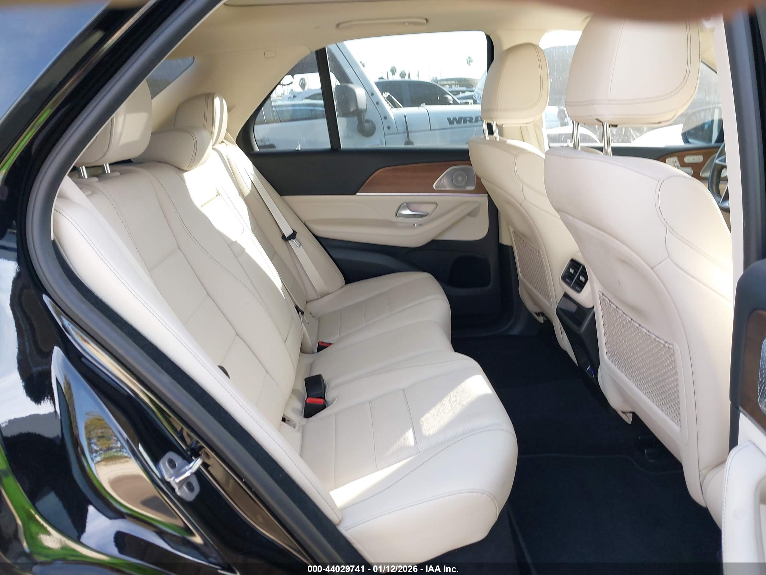 MERCEDES-BENZ GLE image 8