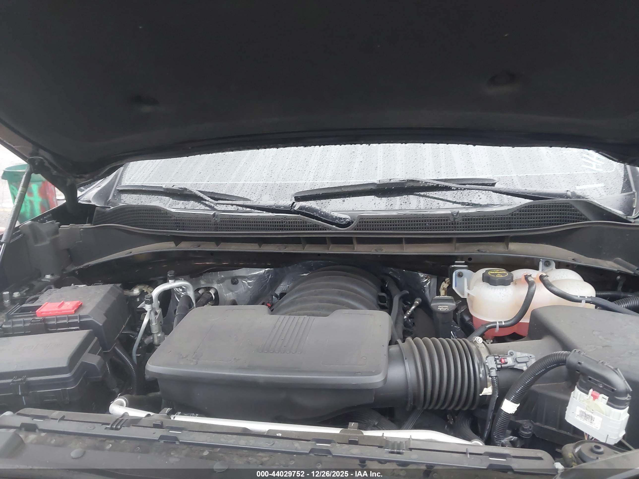 CHEVROLET SILVERADO image 10