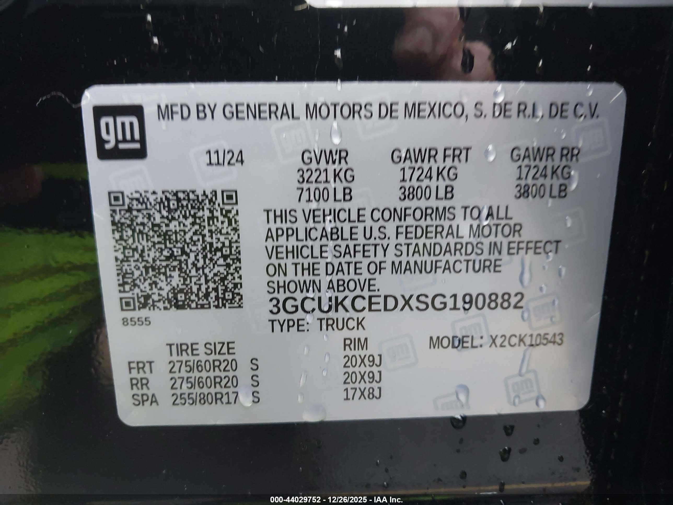 CHEVROLET SILVERADO image 9