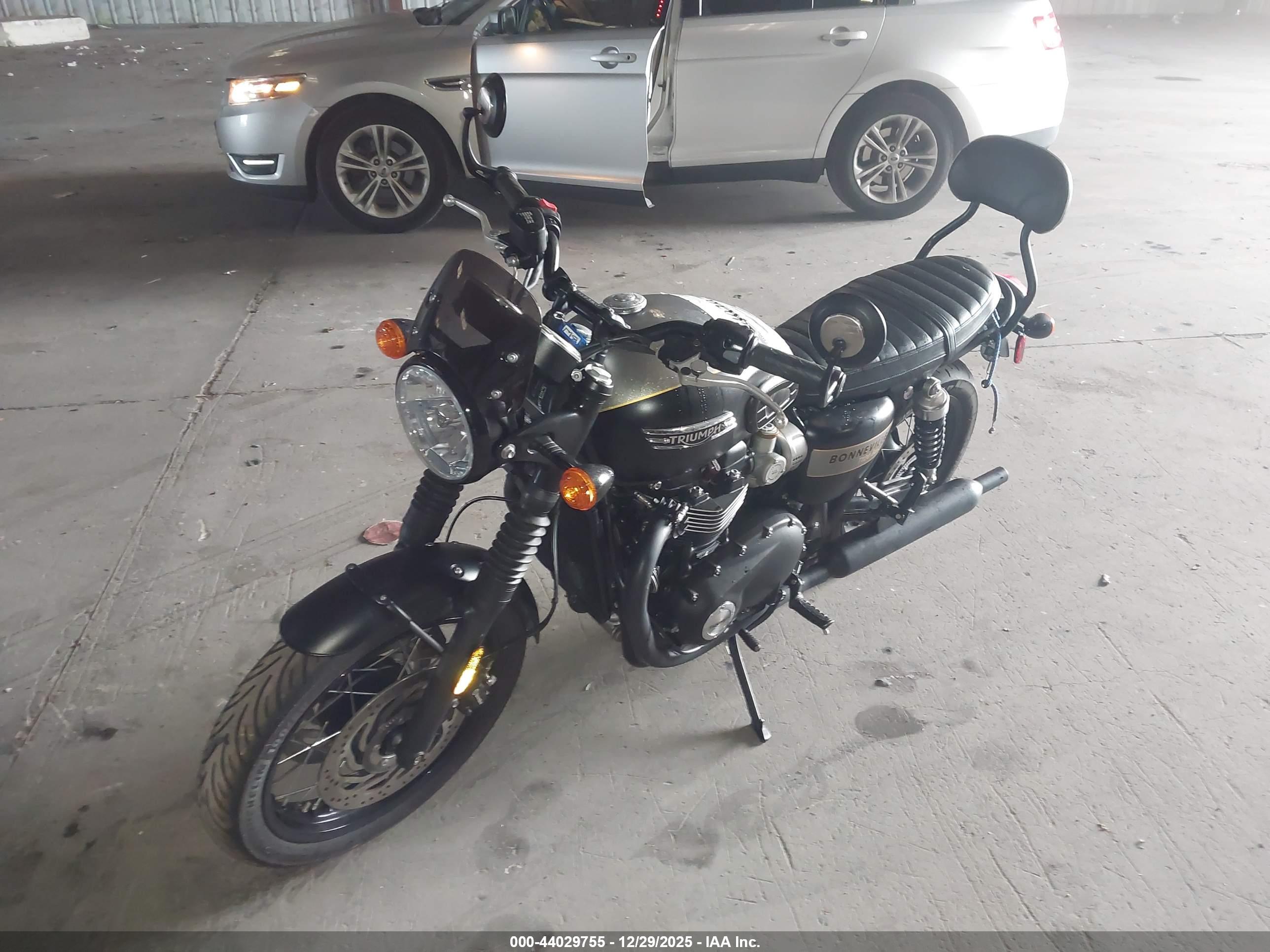 TRIUMPH MOTORCYCLE image 2