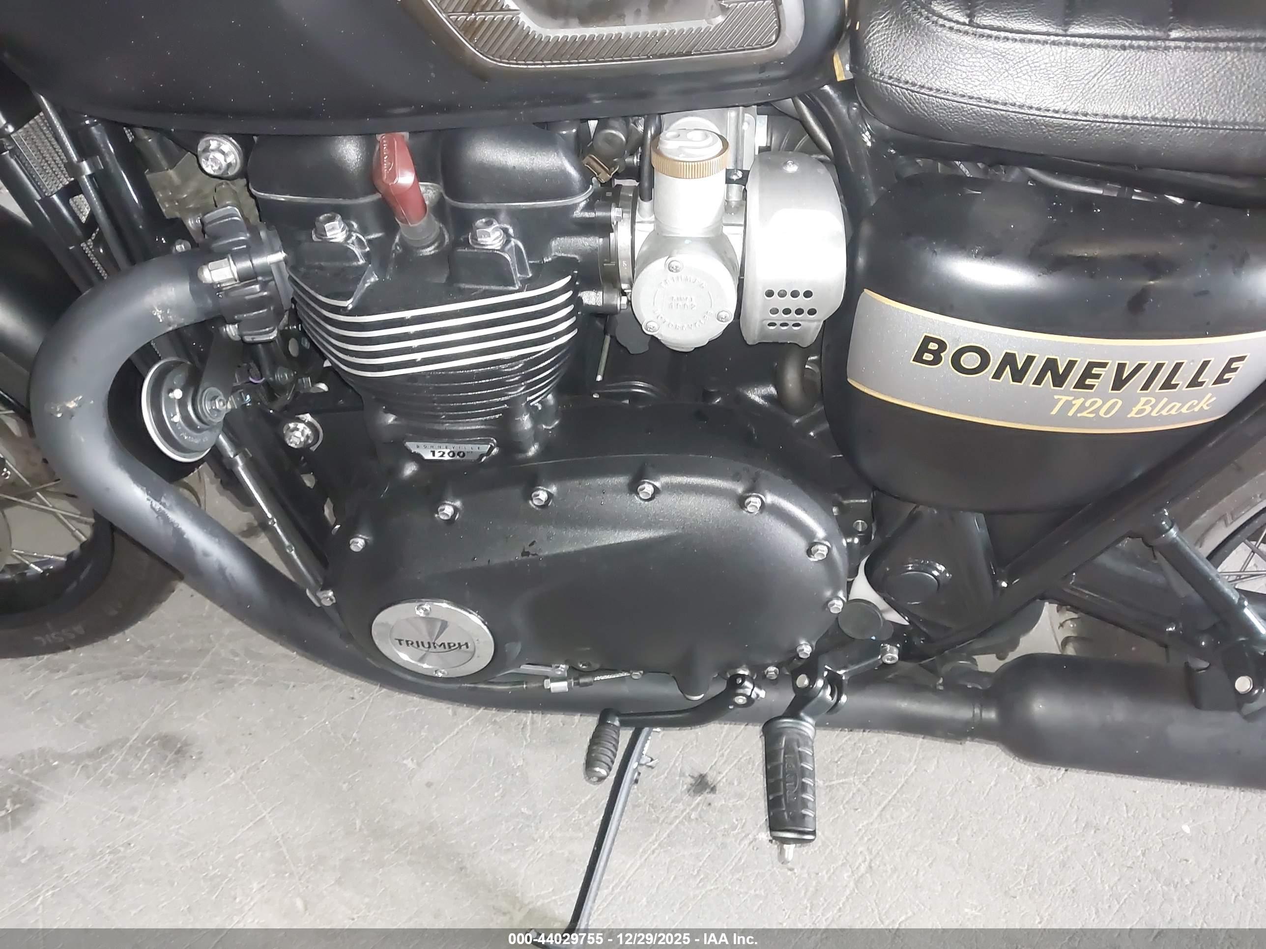 TRIUMPH MOTORCYCLE image 9
