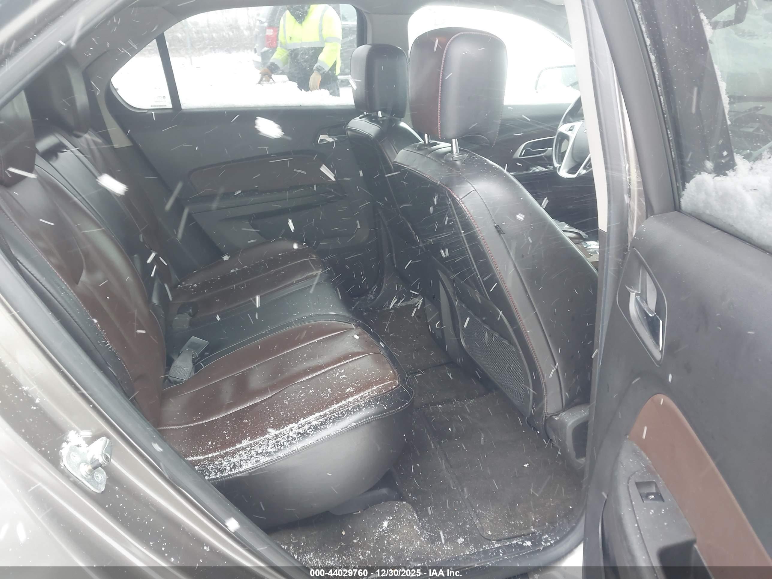 CHEVROLET EQUINOX image 8