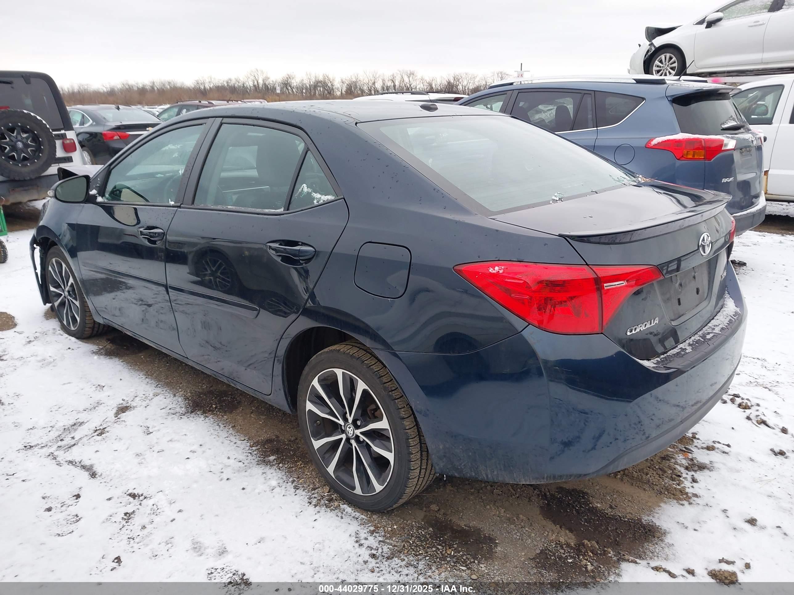 TOYOTA COROLLA image 3