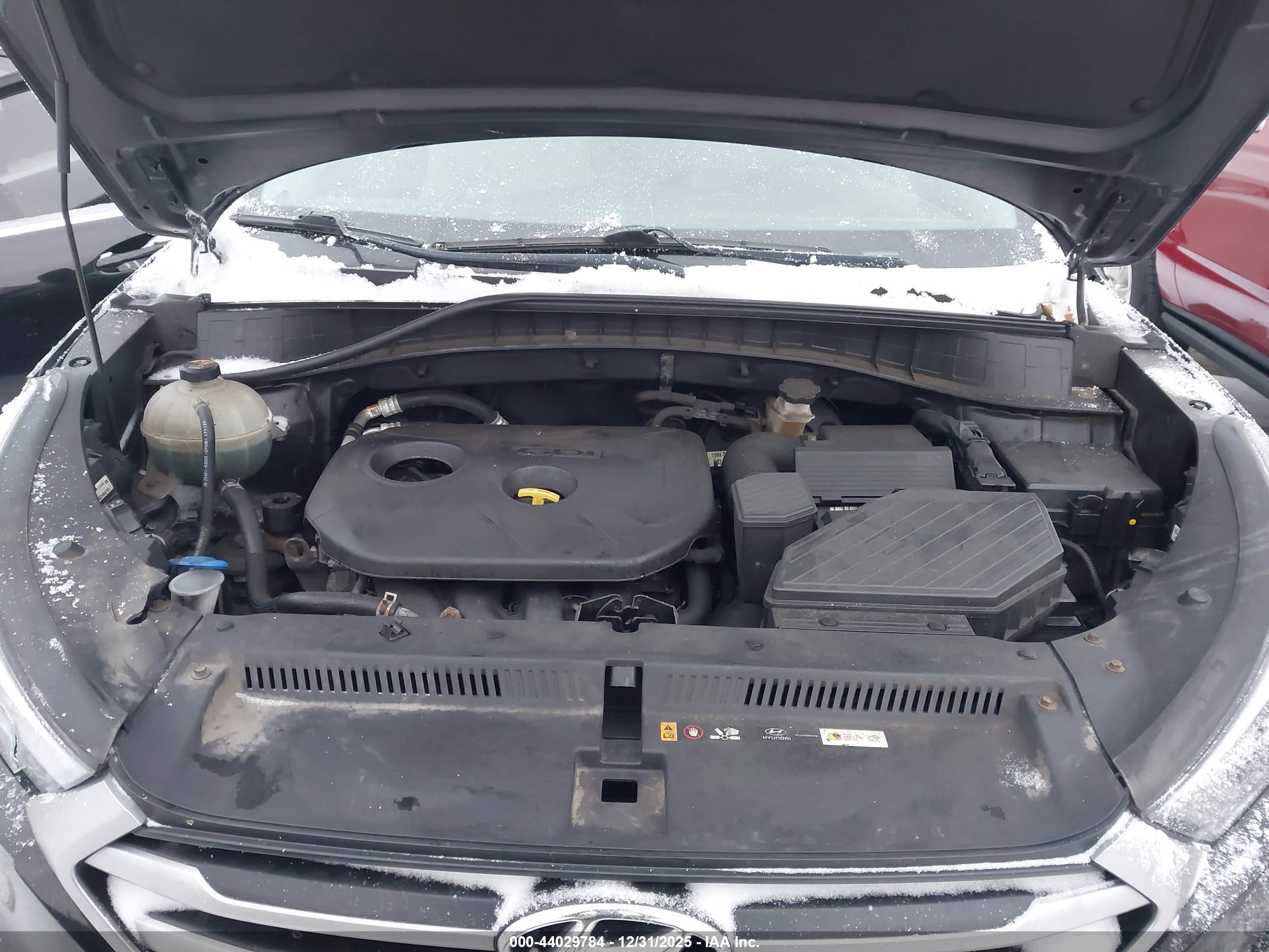 HYUNDAI TUCSON image 10