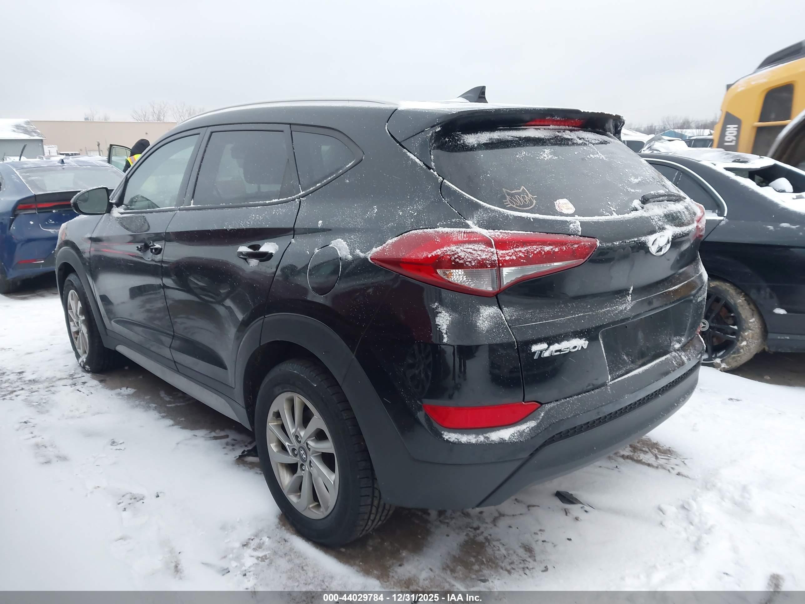 HYUNDAI TUCSON image 3
