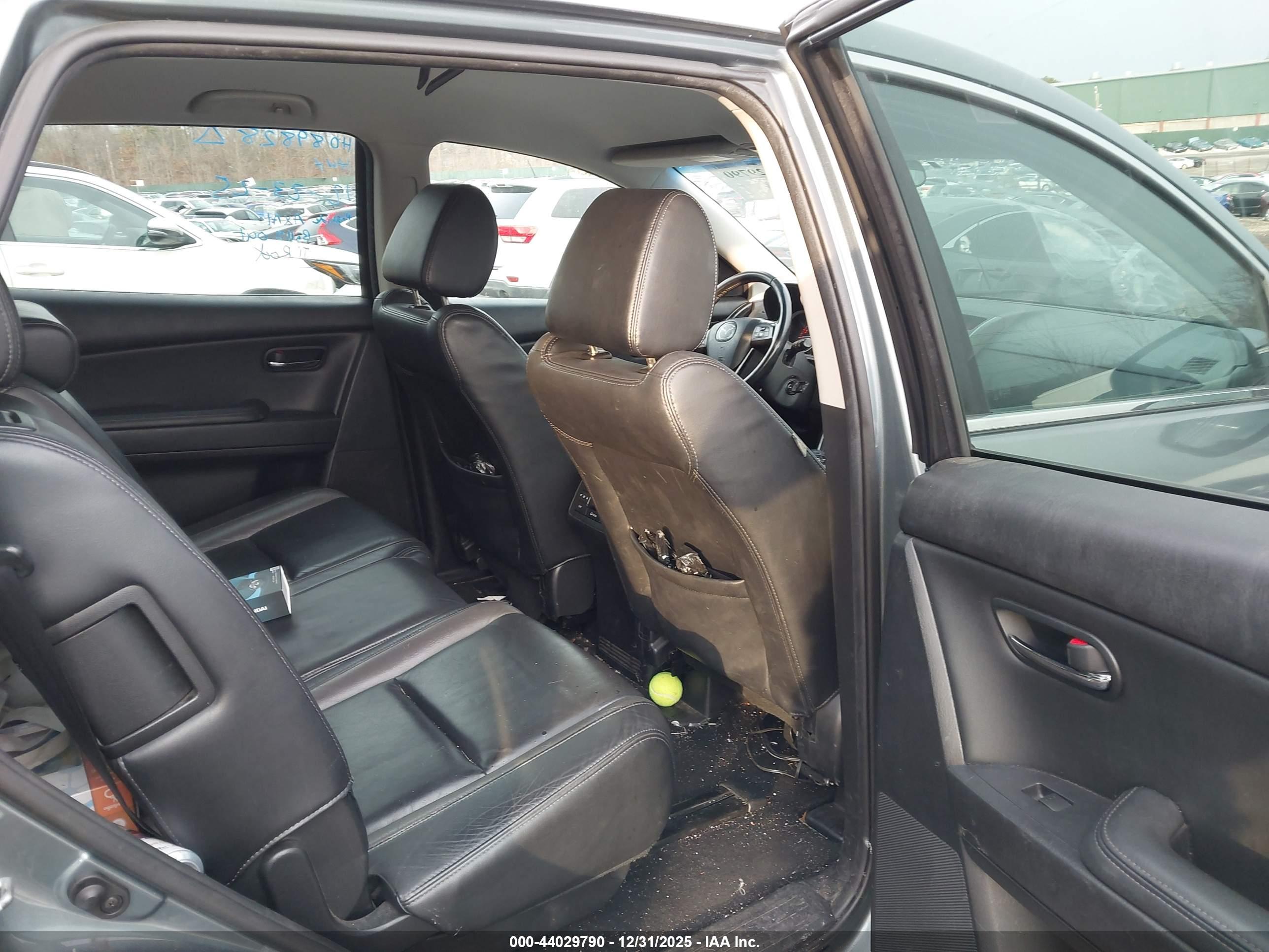 MAZDA CX-9 image 8