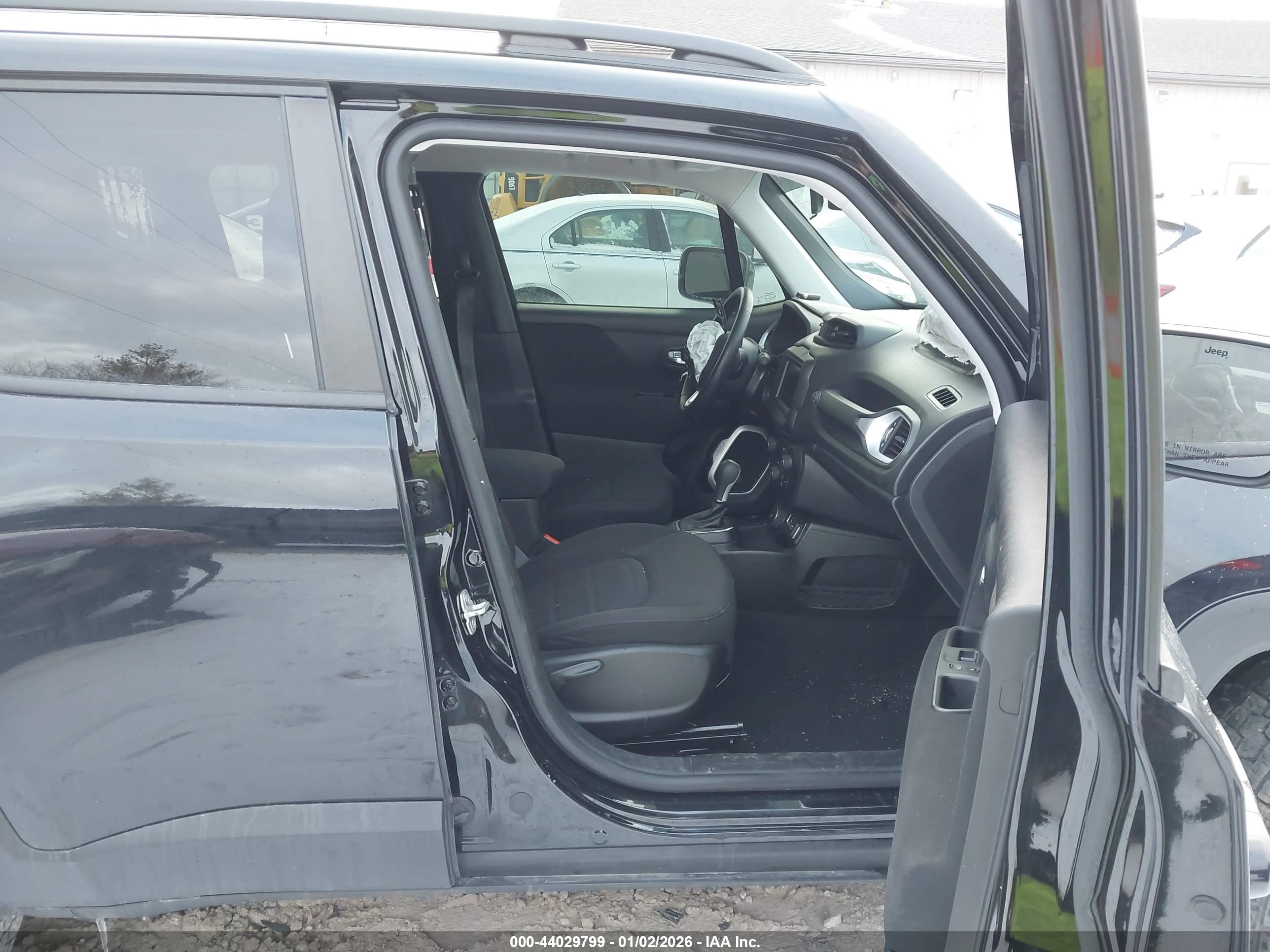 JEEP RENEGADE image 5