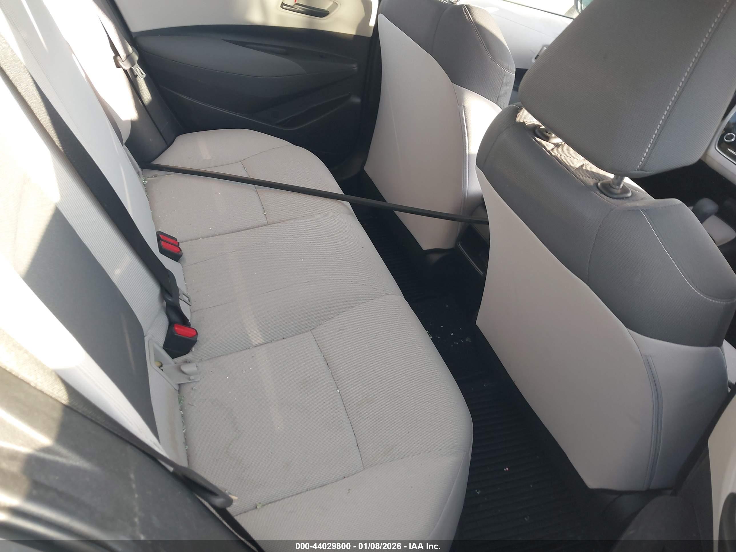 TOYOTA COROLLA image 8