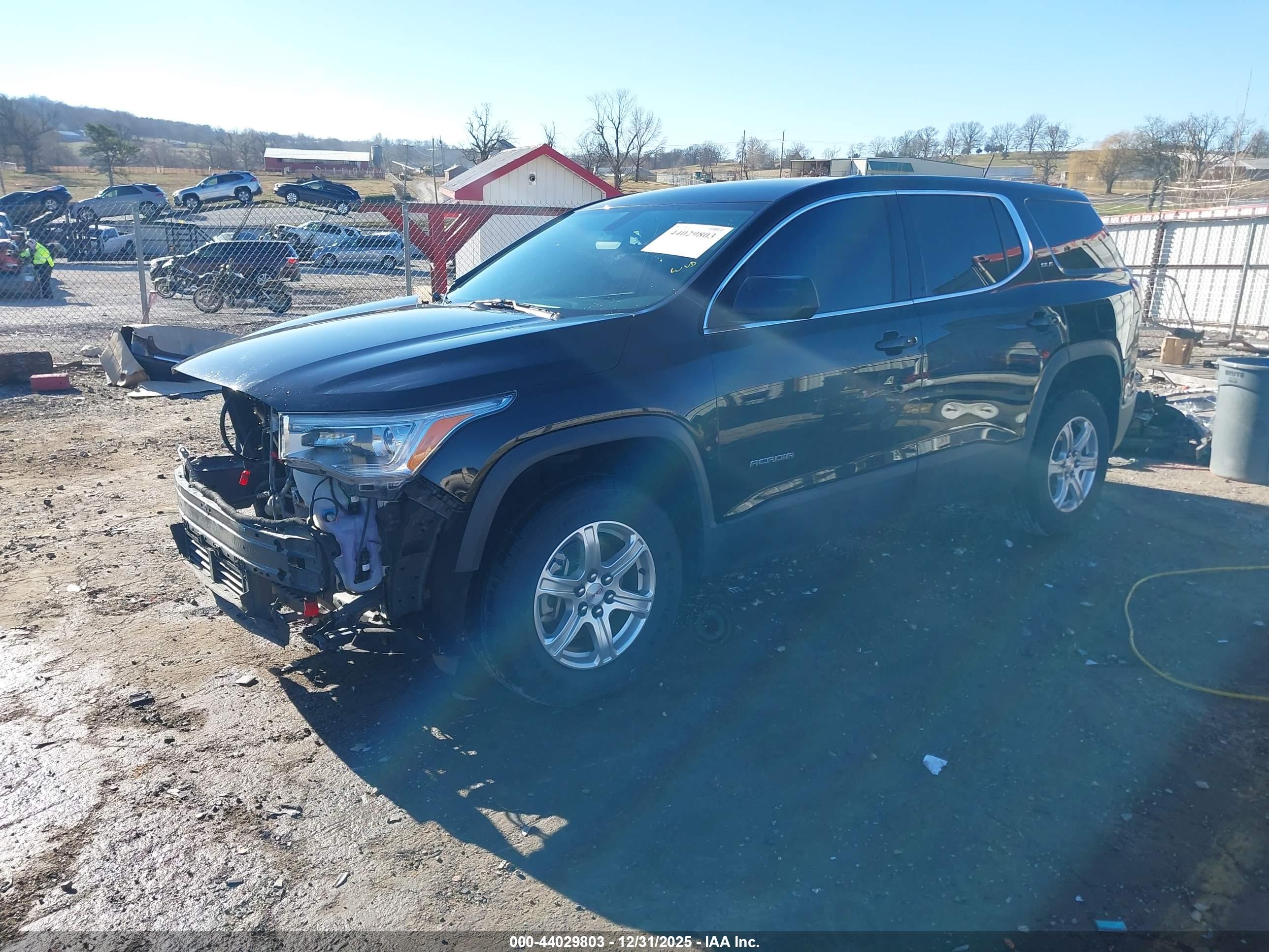 GMC ACADIA image 2