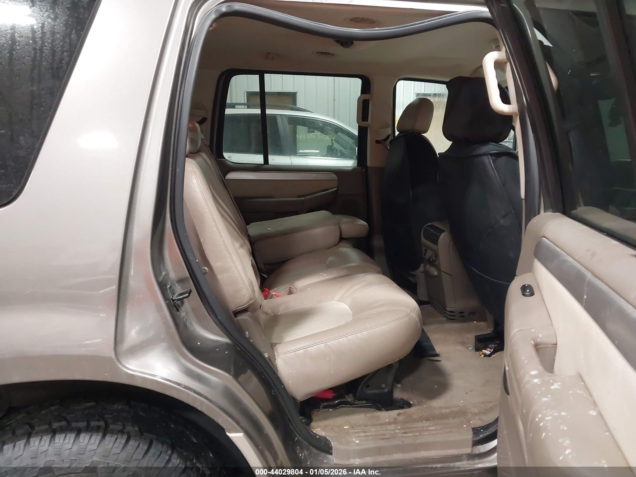 MERCURY MOUNTAINEER image 8