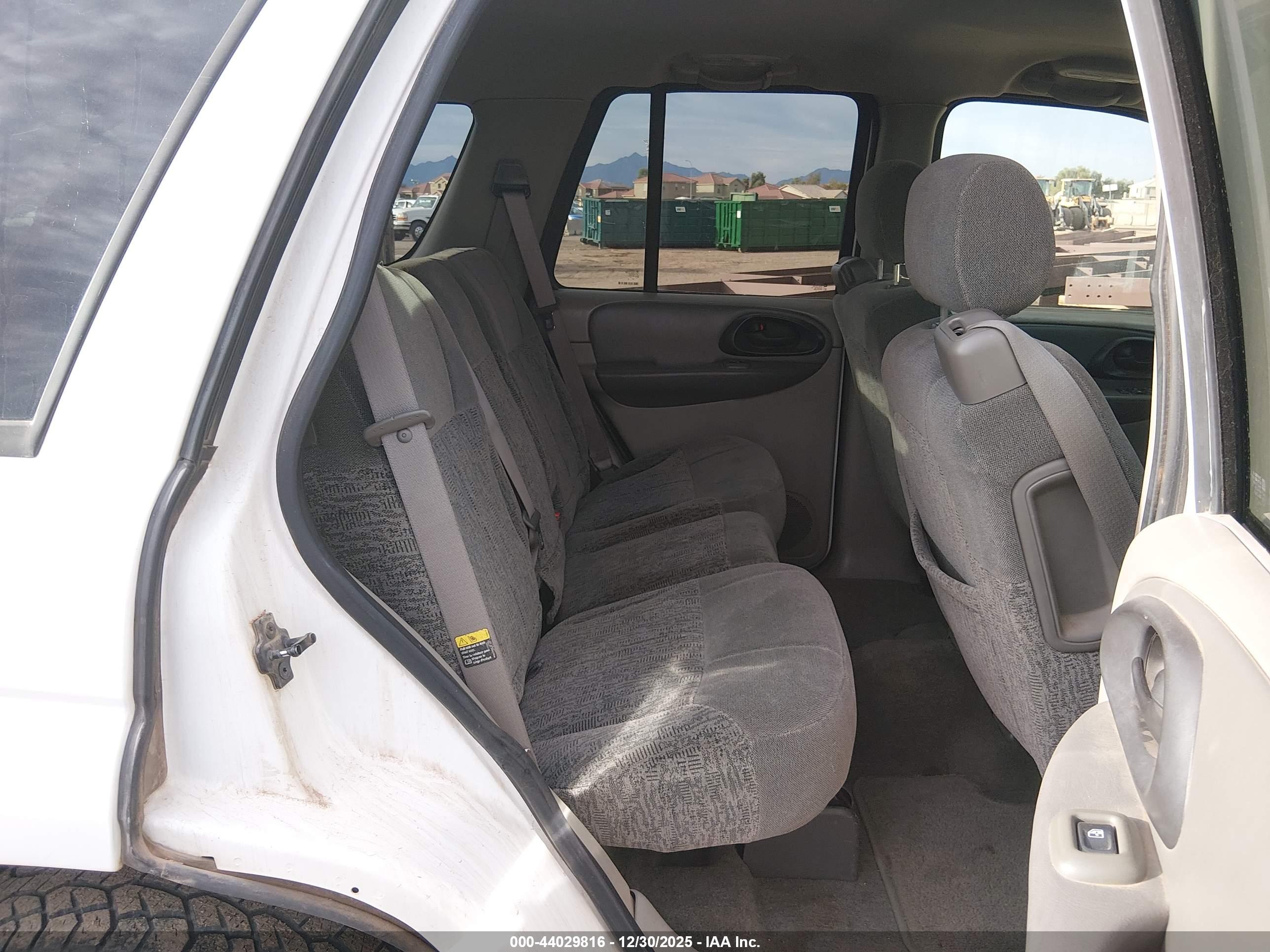 CHEVROLET TRAILBLAZER image 8