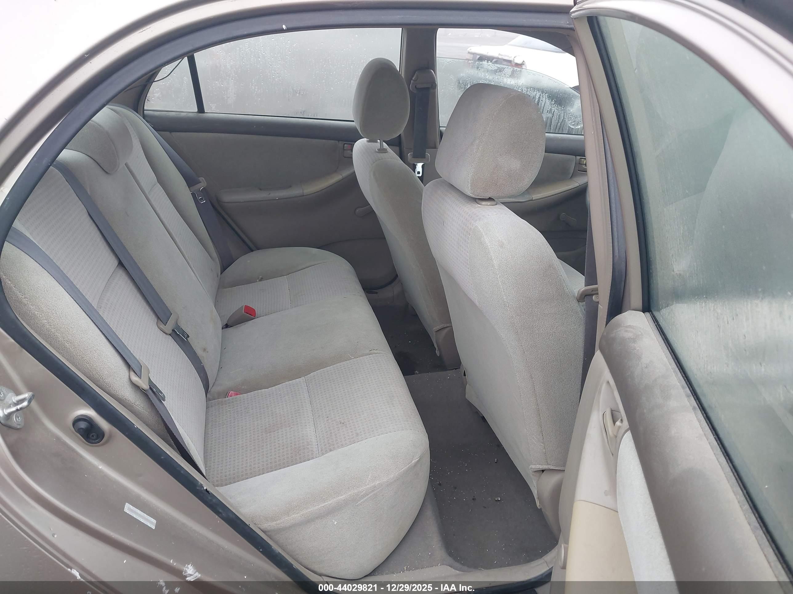 TOYOTA COROLLA image 8