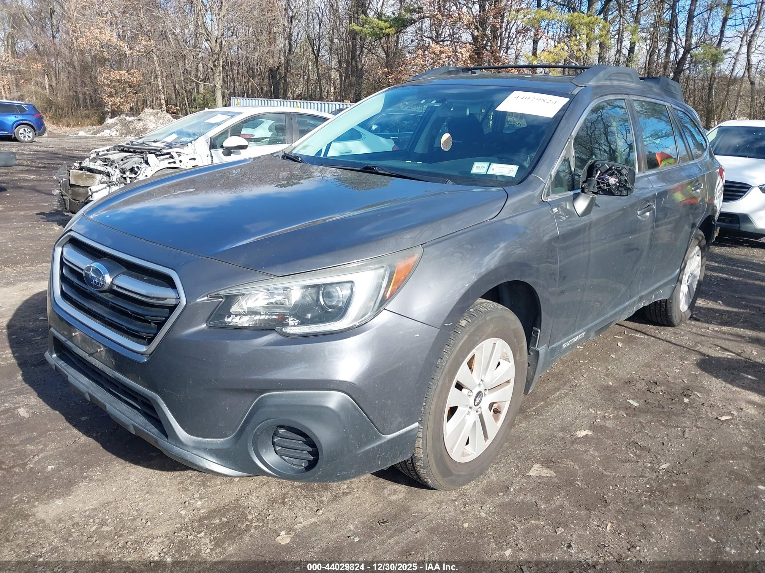 SUBARU OUTBACK image 2