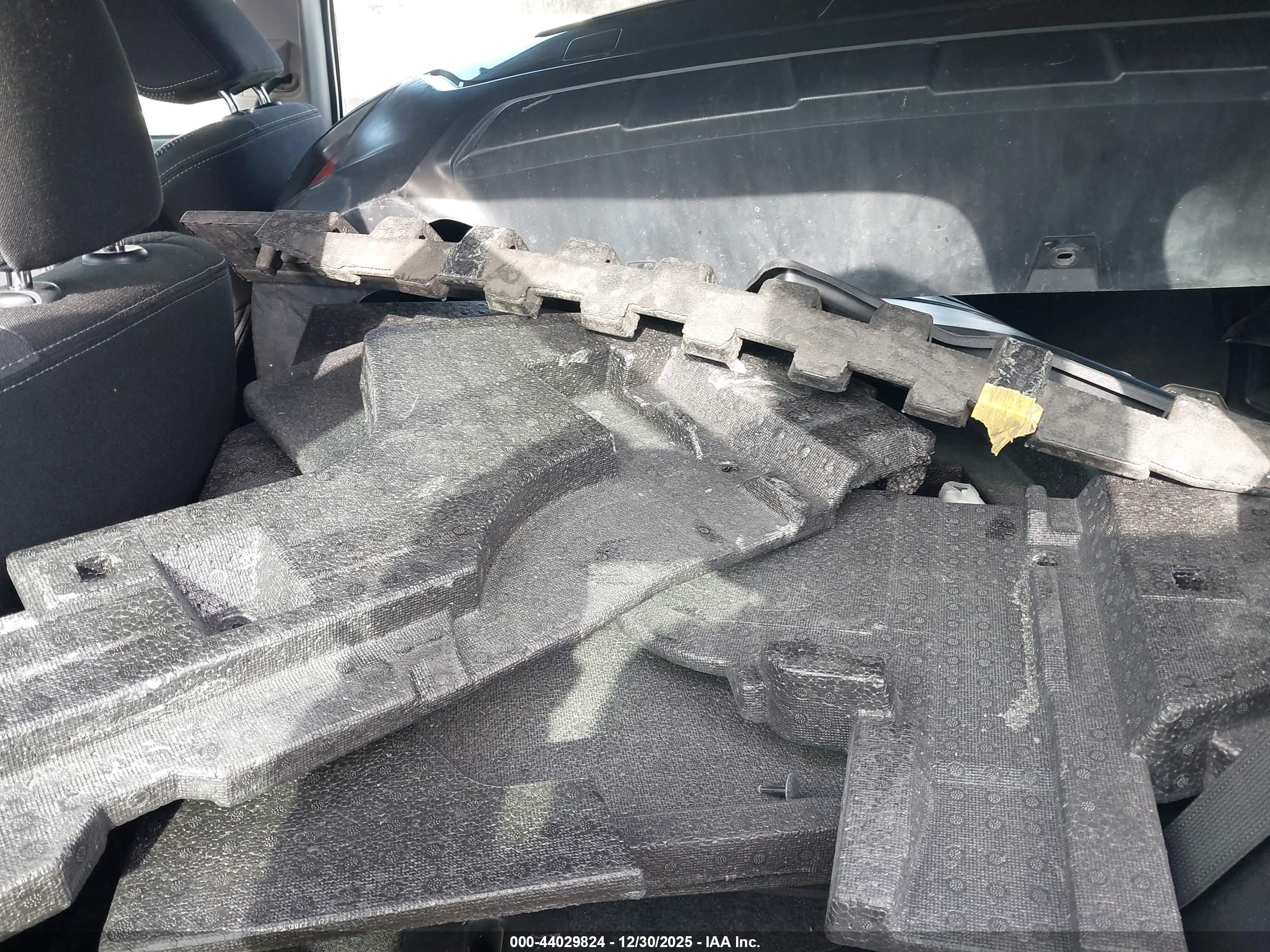 SUBARU OUTBACK image 8