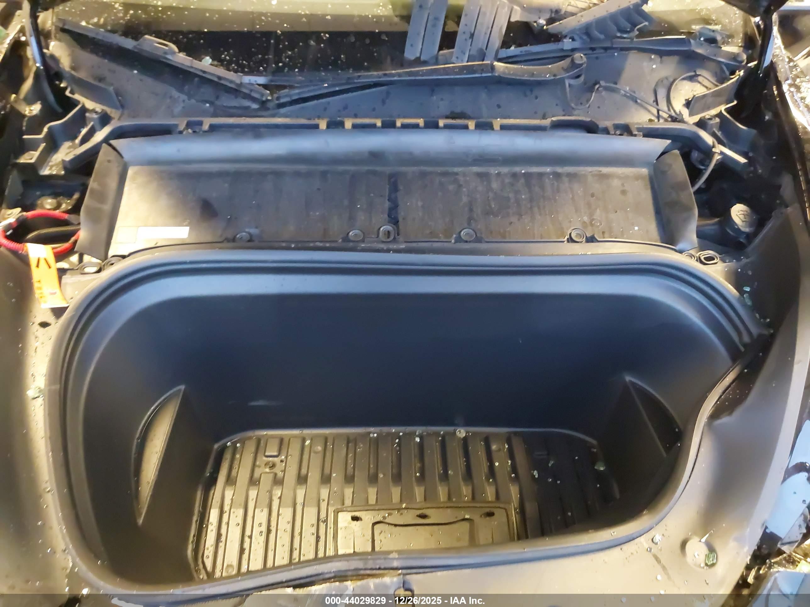 TESLA MODEL image 10