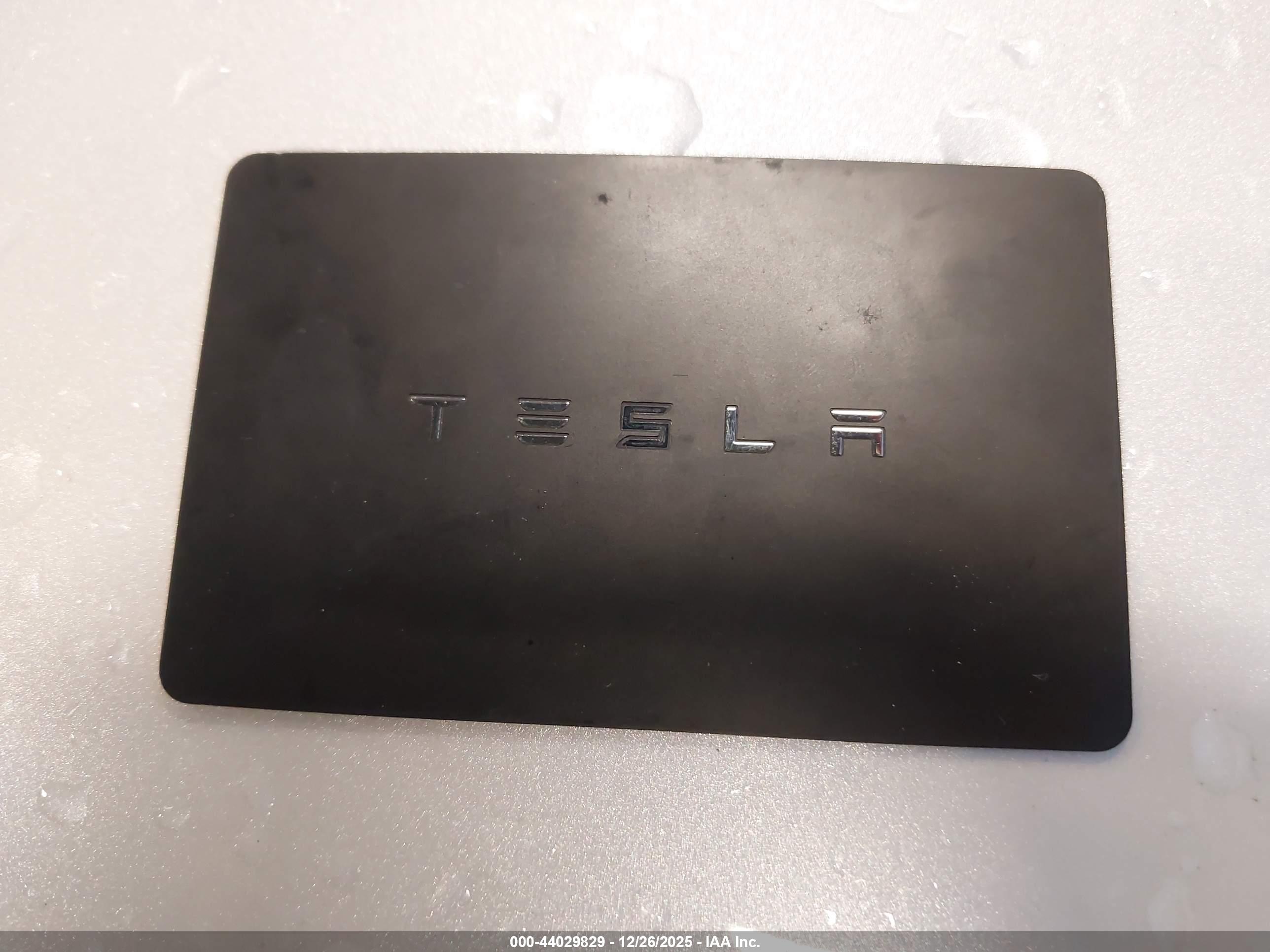 TESLA MODEL image 11