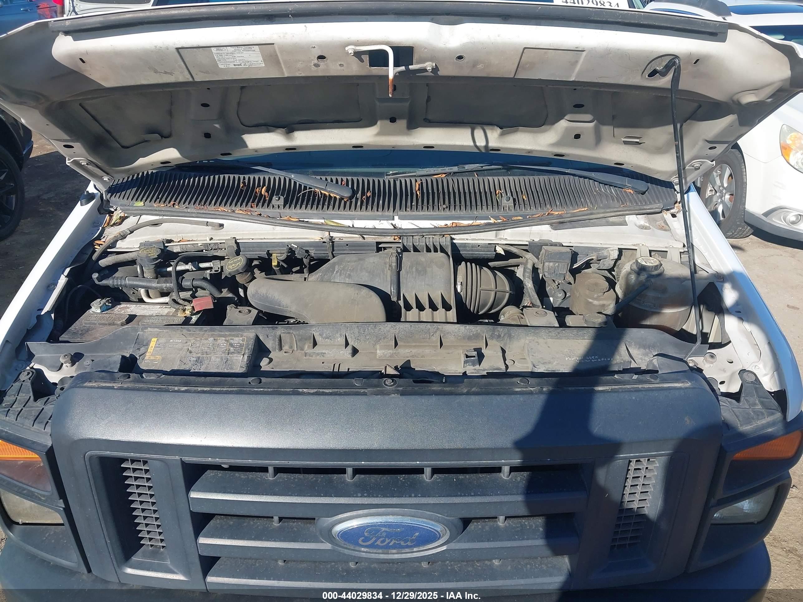 FORD E-150 image 10