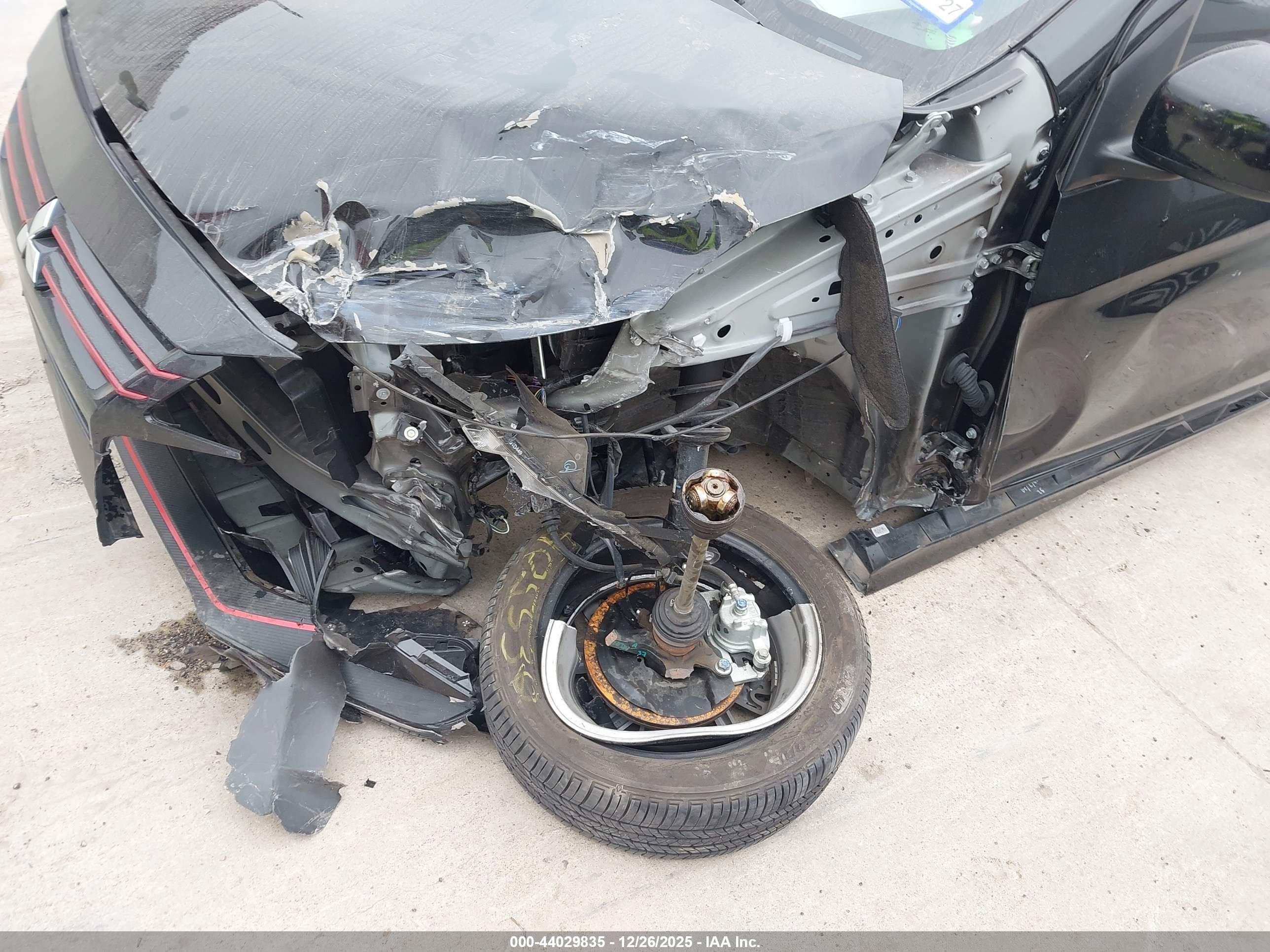 MITSUBISHI MIRAGE image 6