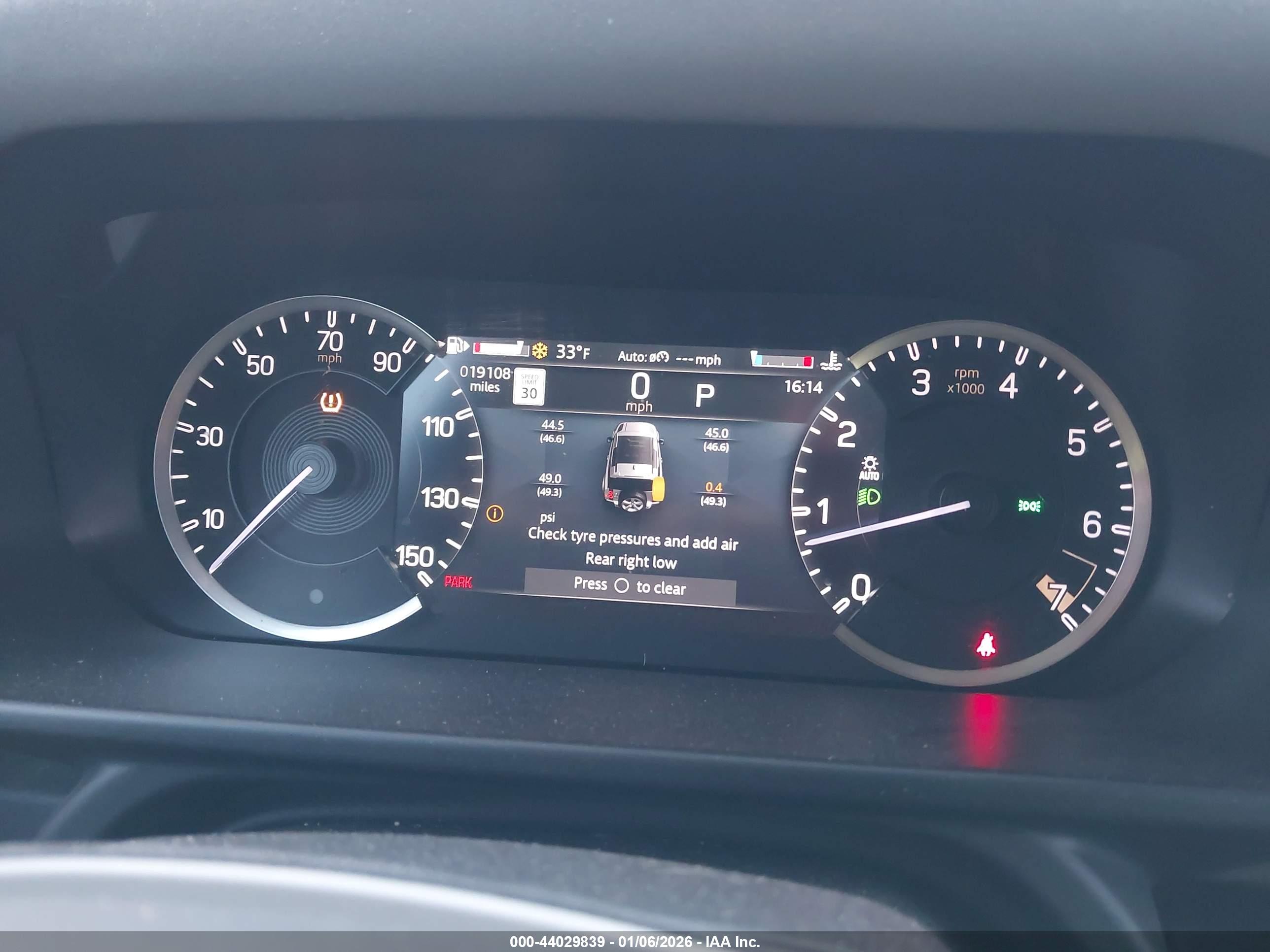 LAND ROVER image 7