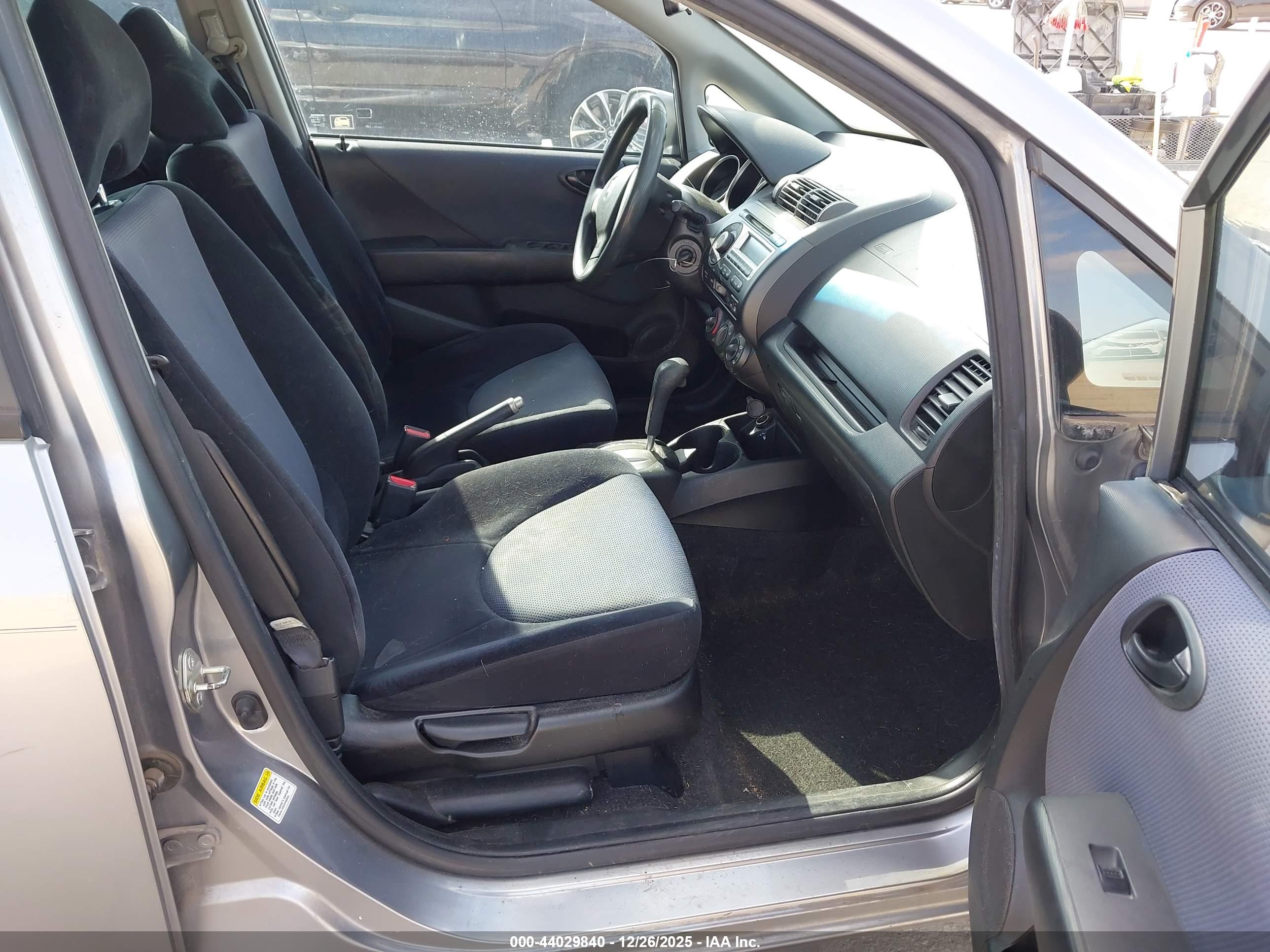 HONDA FIT image 5
