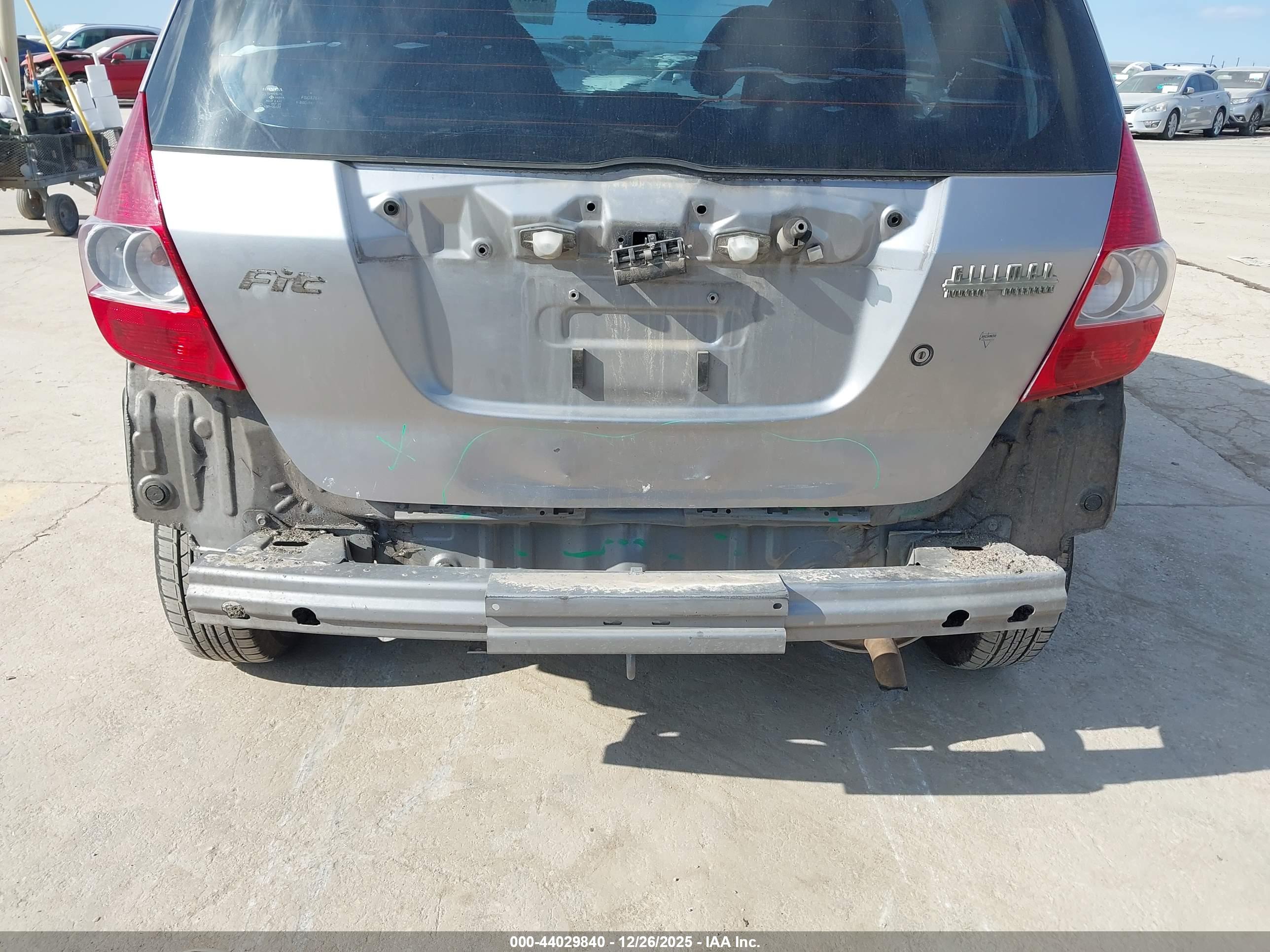 HONDA FIT image 6