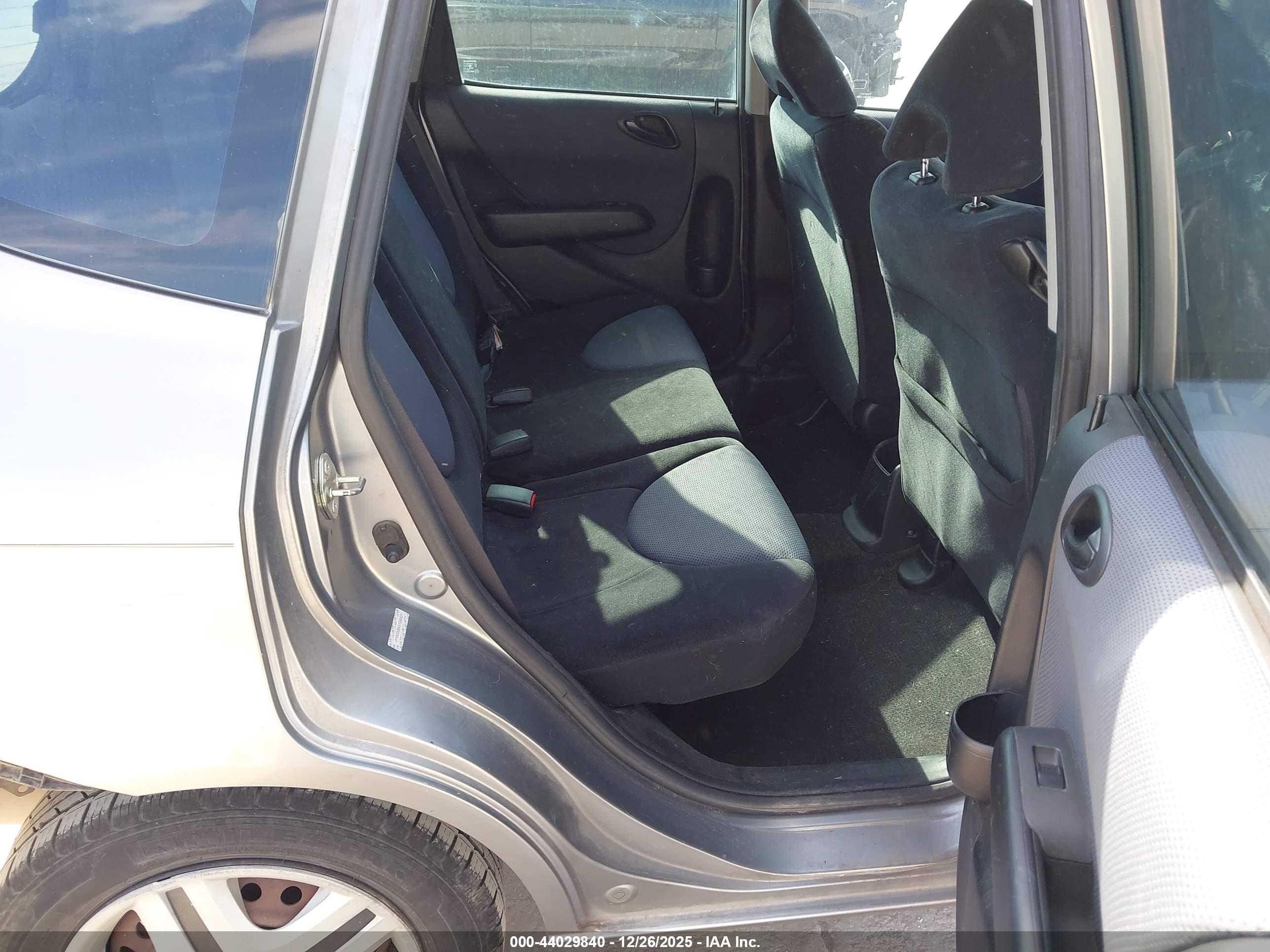 HONDA FIT image 8