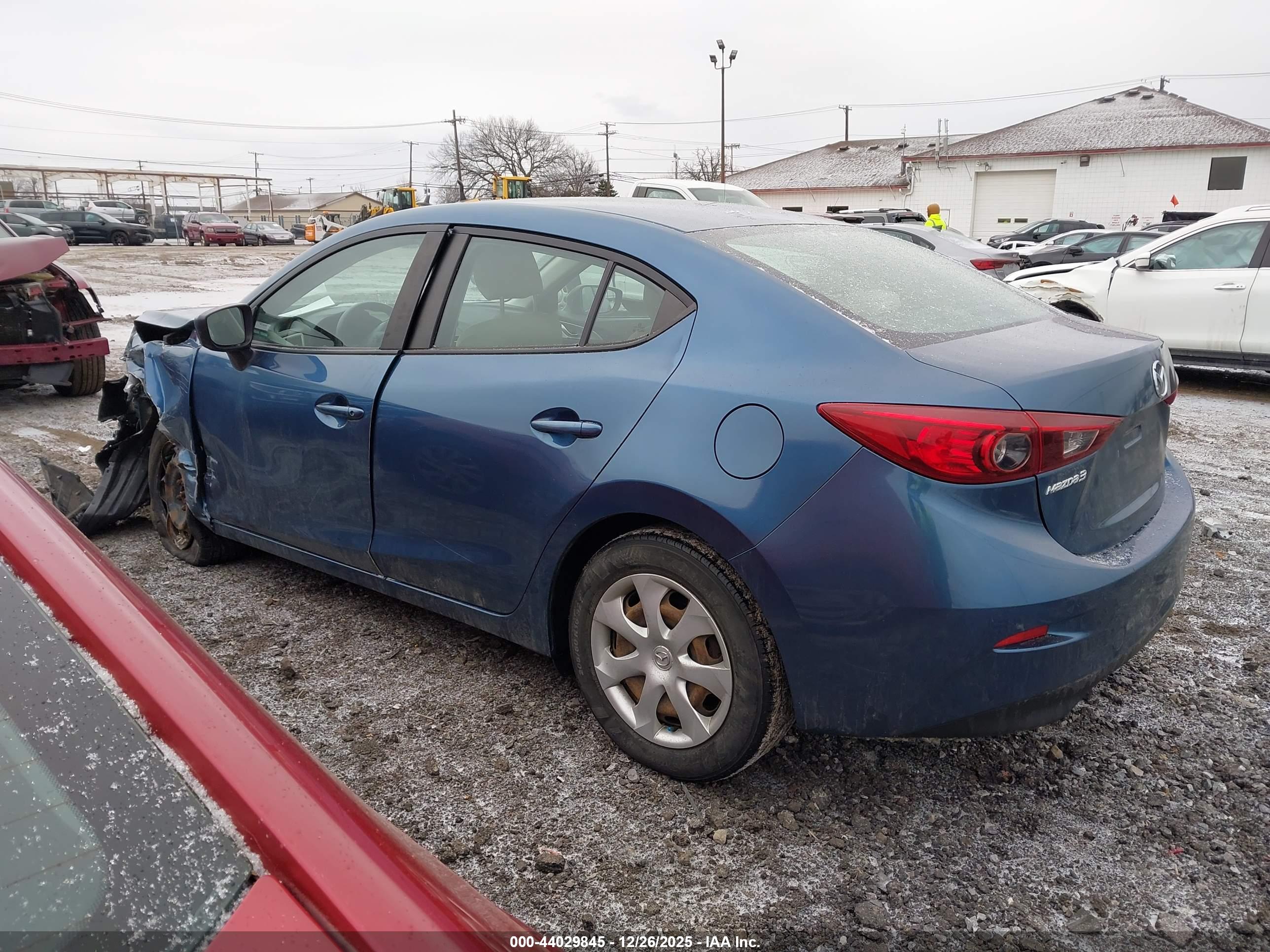 MAZDA MAZDA3 image 3