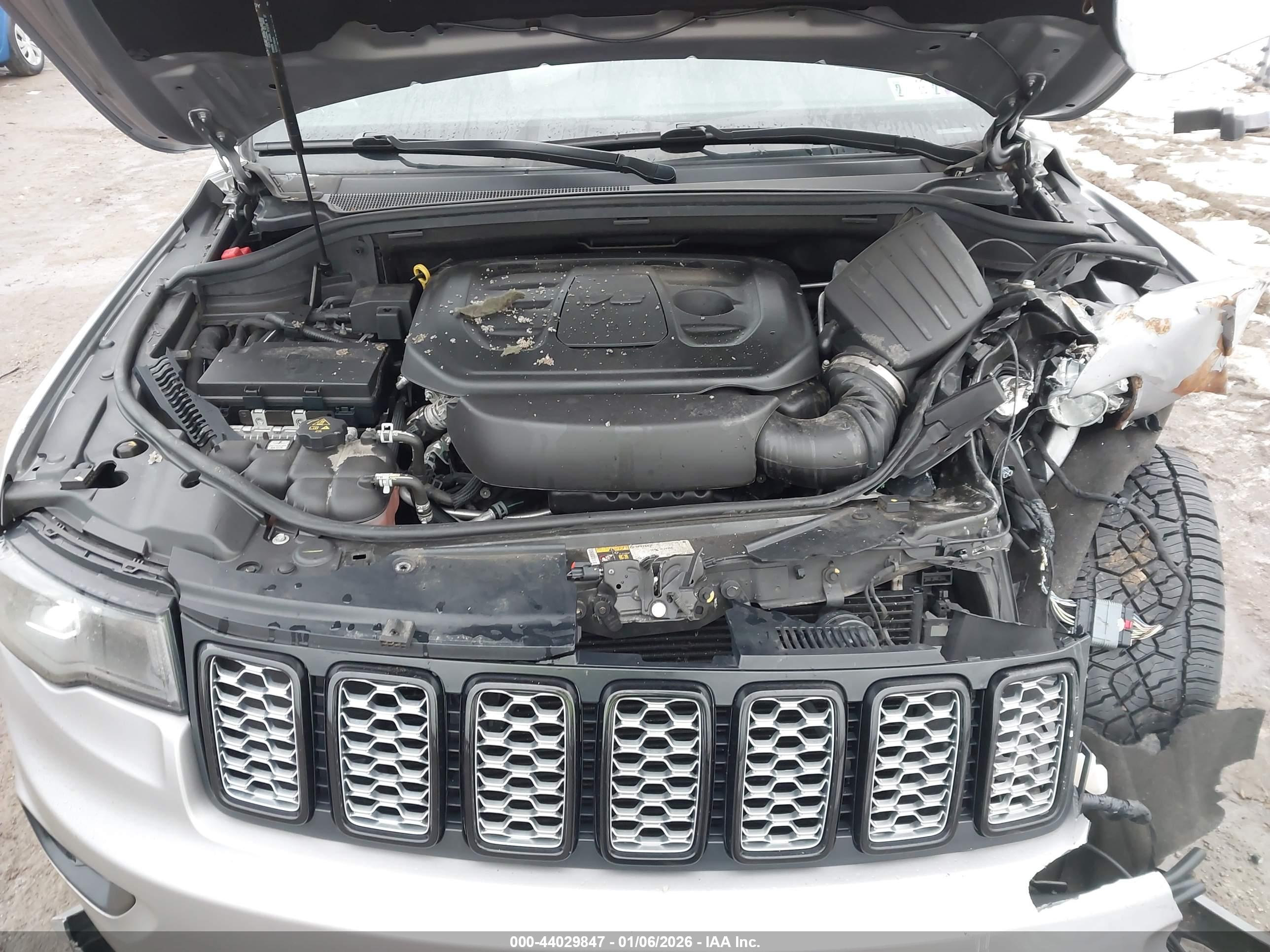JEEP GRAND image 10