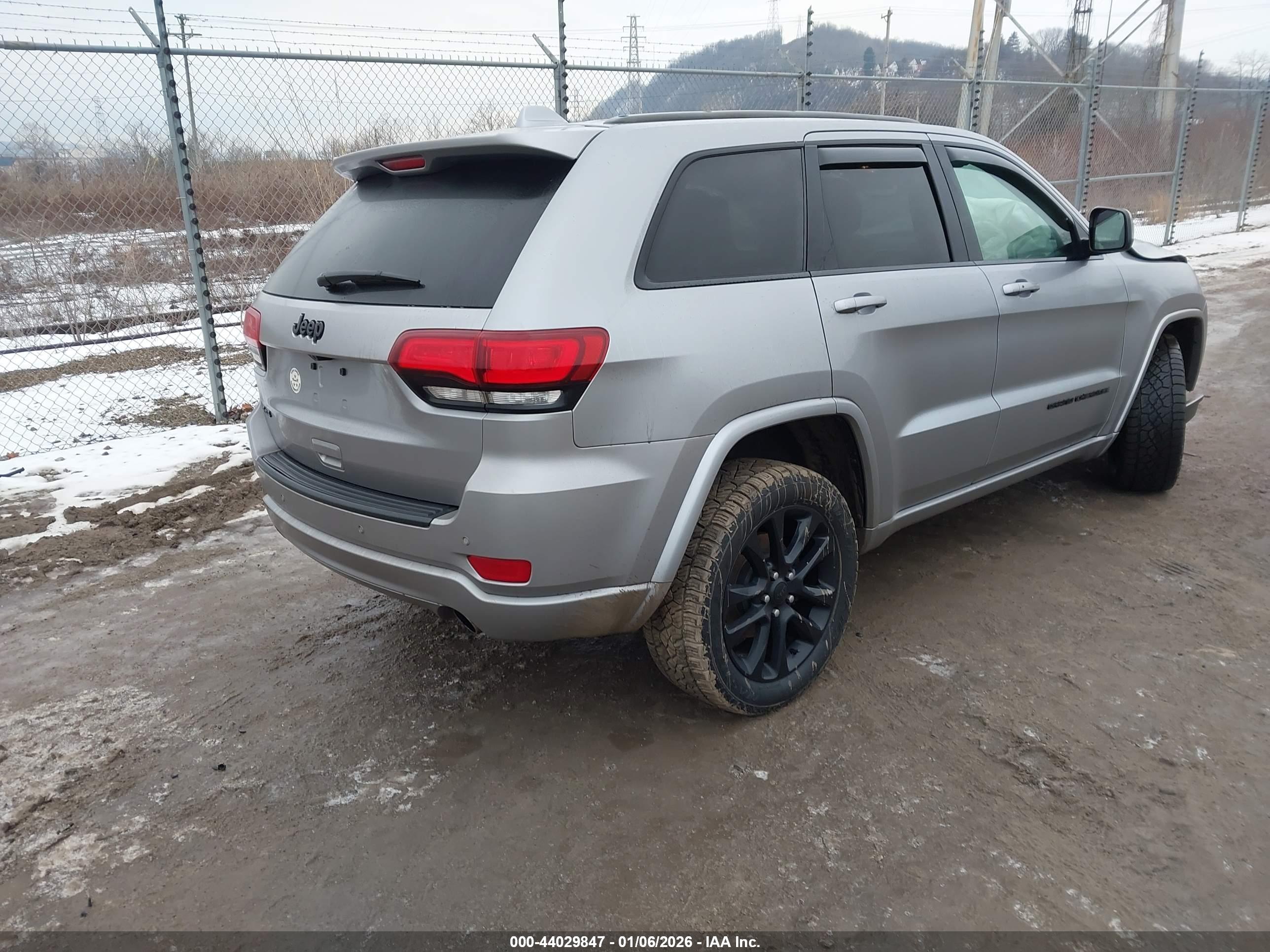 JEEP GRAND image 4