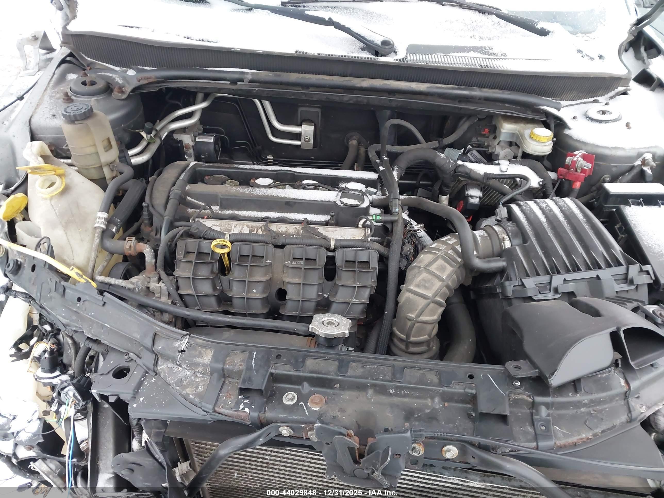 CHRYSLER 200 image 10