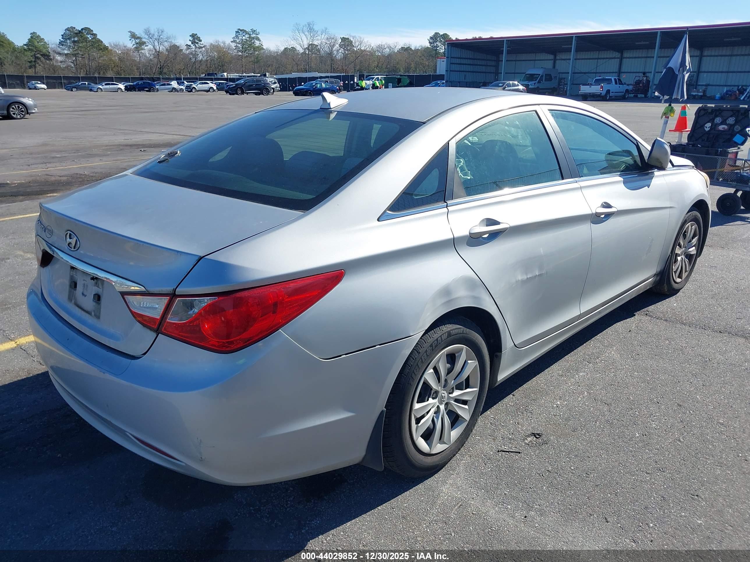 HYUNDAI SONATA image 4