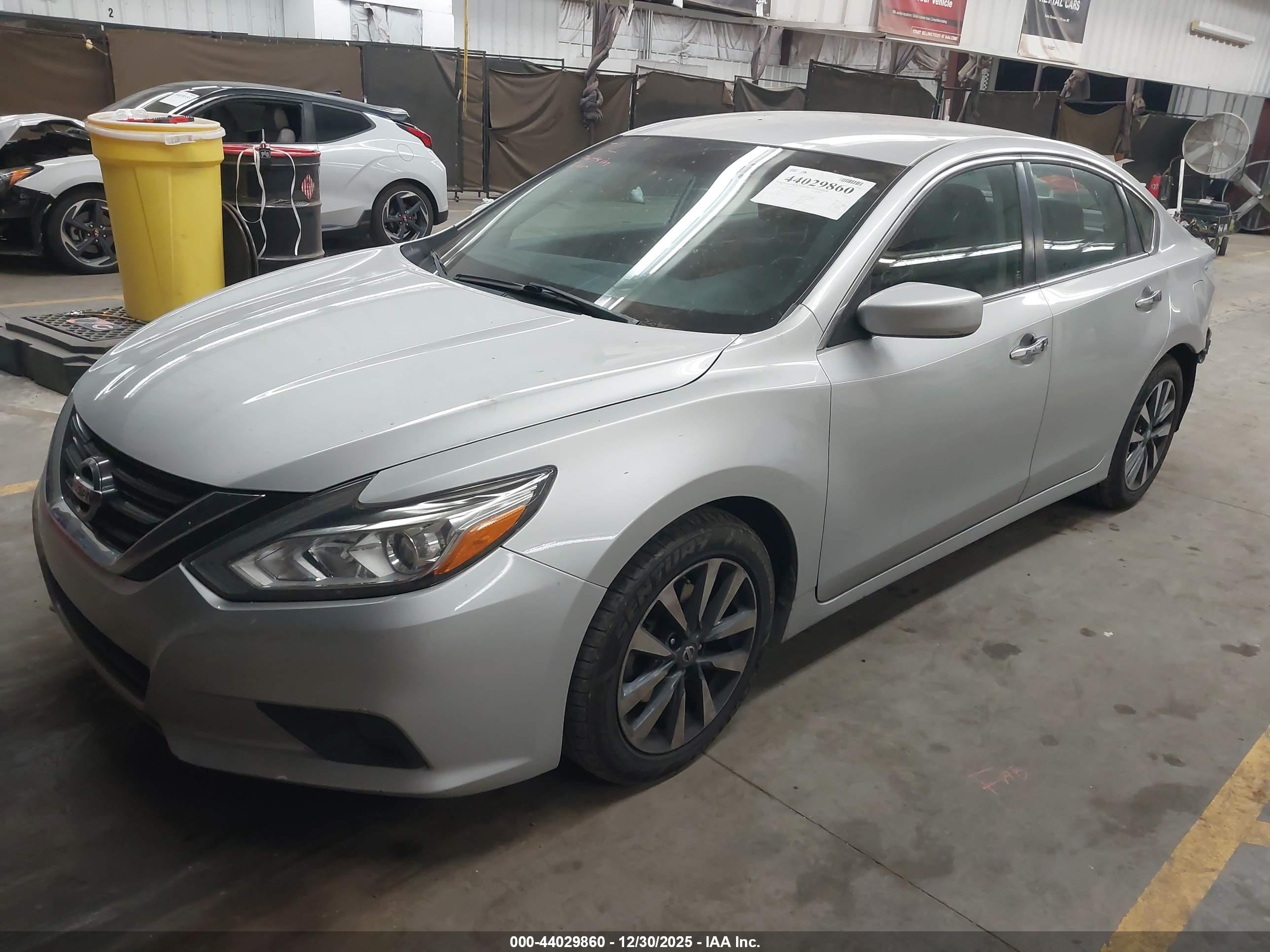 NISSAN ALTIMA image 2