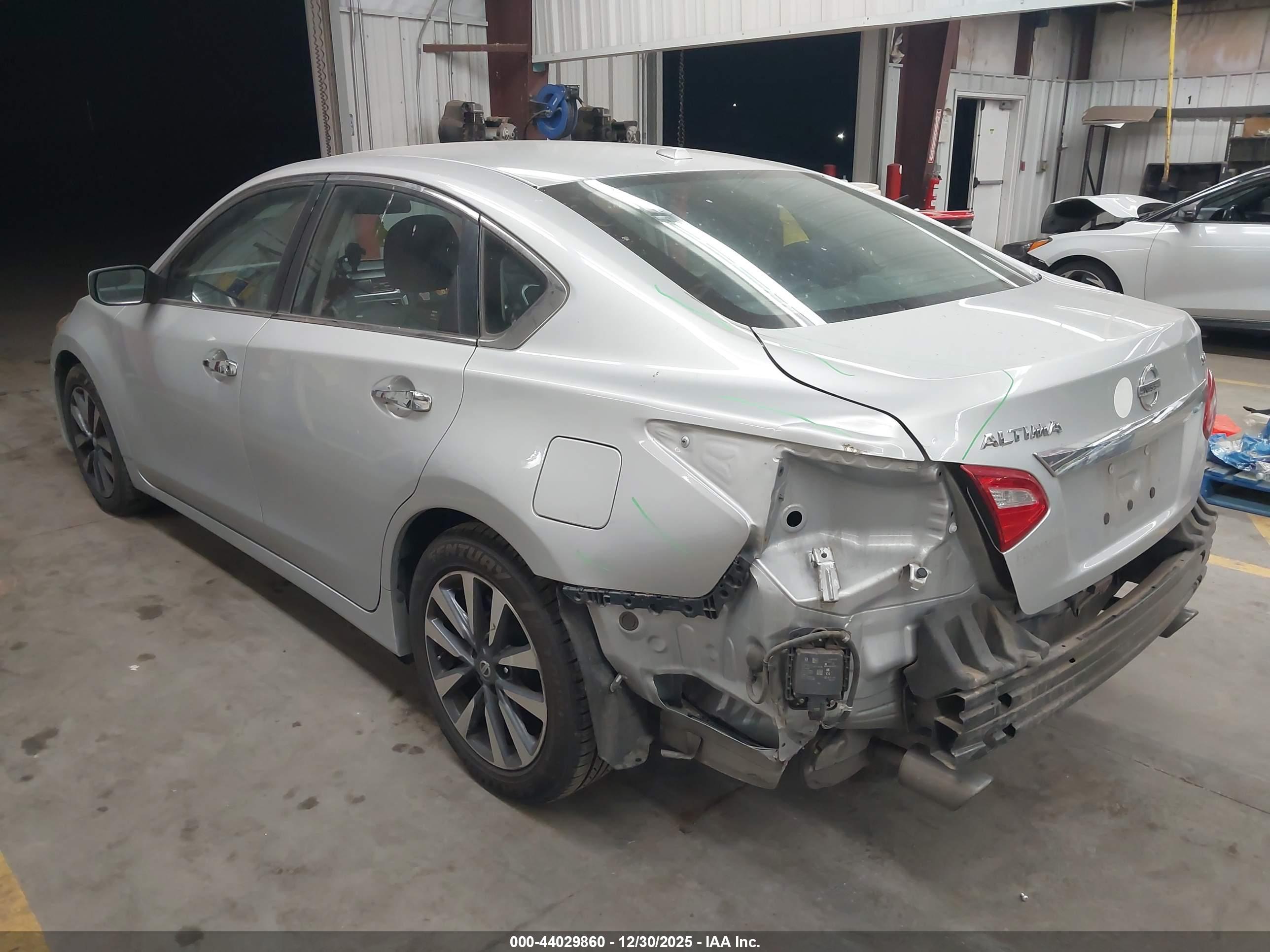 NISSAN ALTIMA image 3
