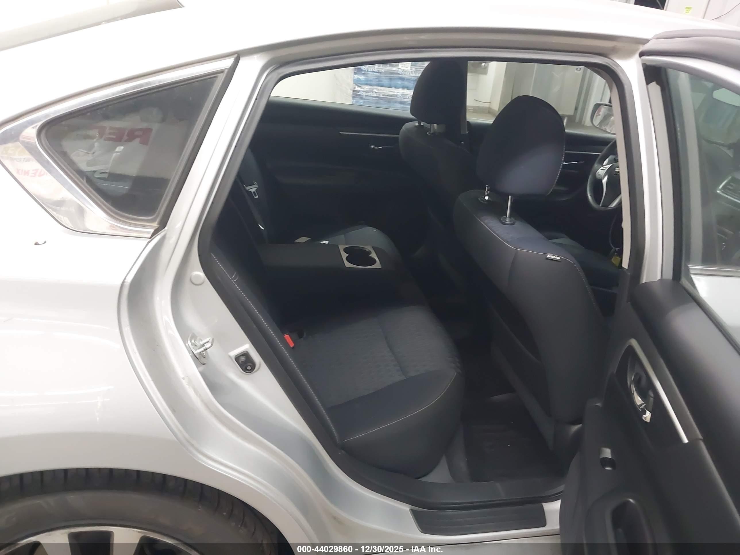 NISSAN ALTIMA image 8