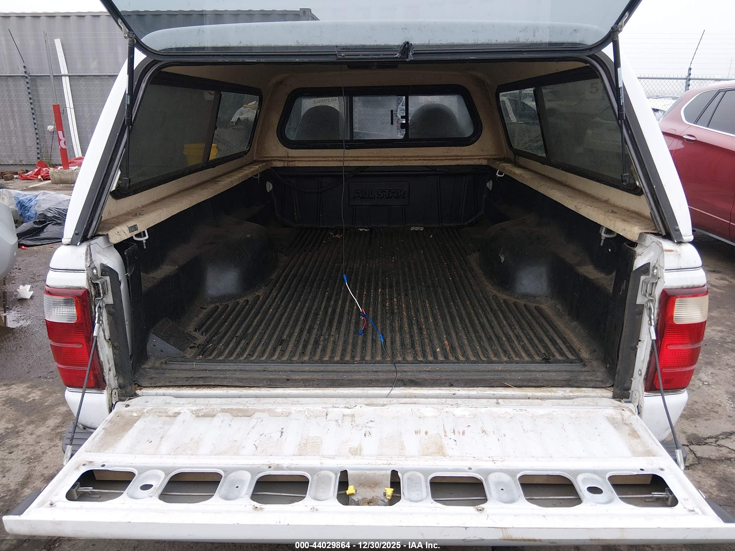 FORD RANGER image 8